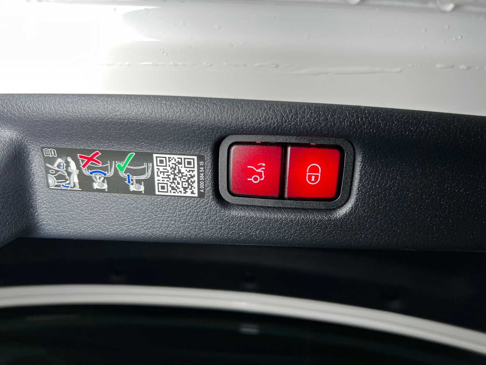 2026 Mercedes-Benz C 300 4MATIC® Sedan