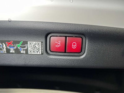 2026 Mercedes-Benz C 300 4MATIC® Sedan