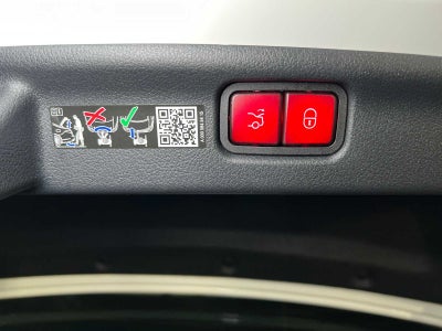 2026 Mercedes-Benz C 300 4MATIC® Sedan