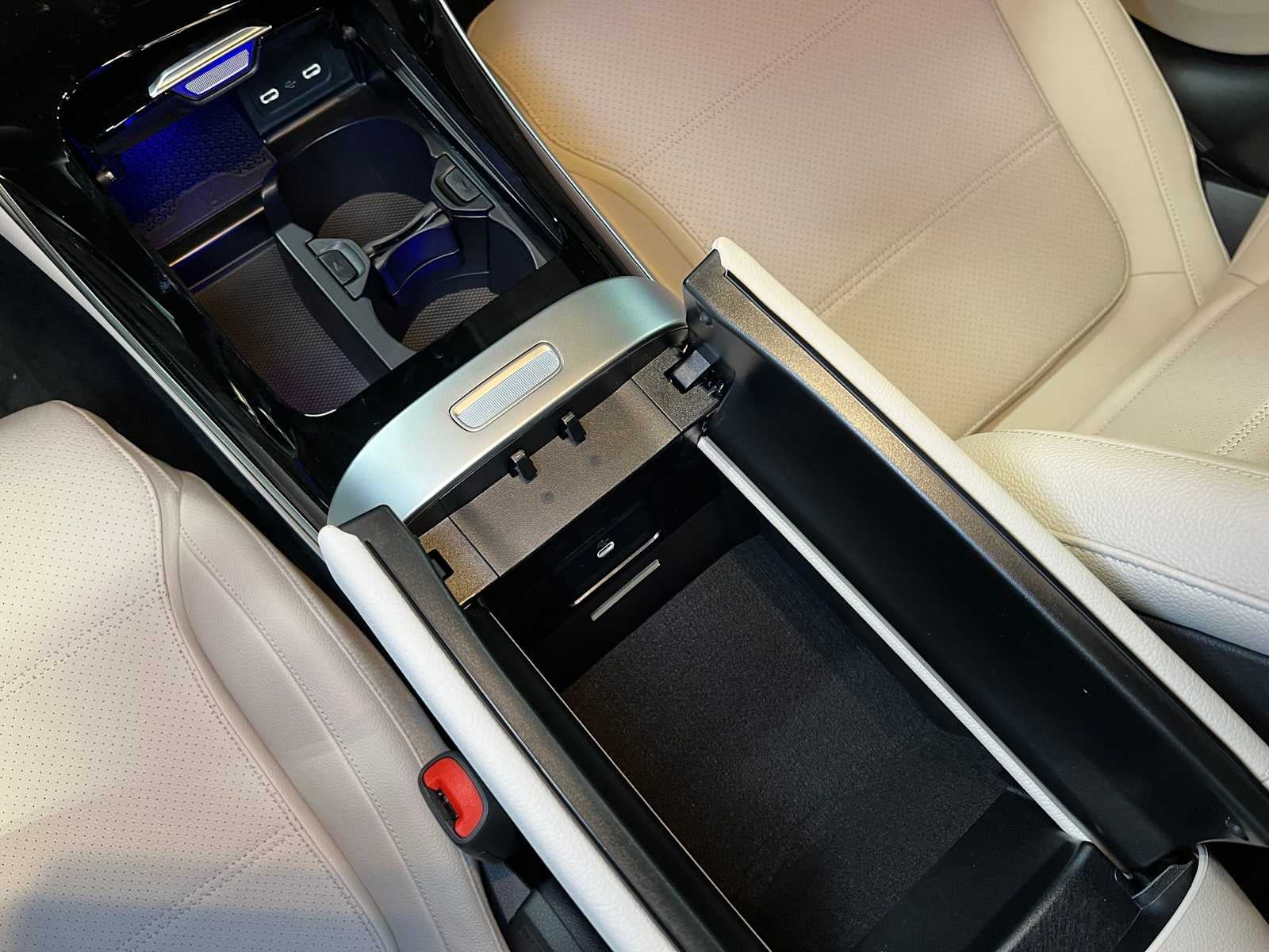 2026 Mercedes-Benz C 300 4MATIC® Sedan