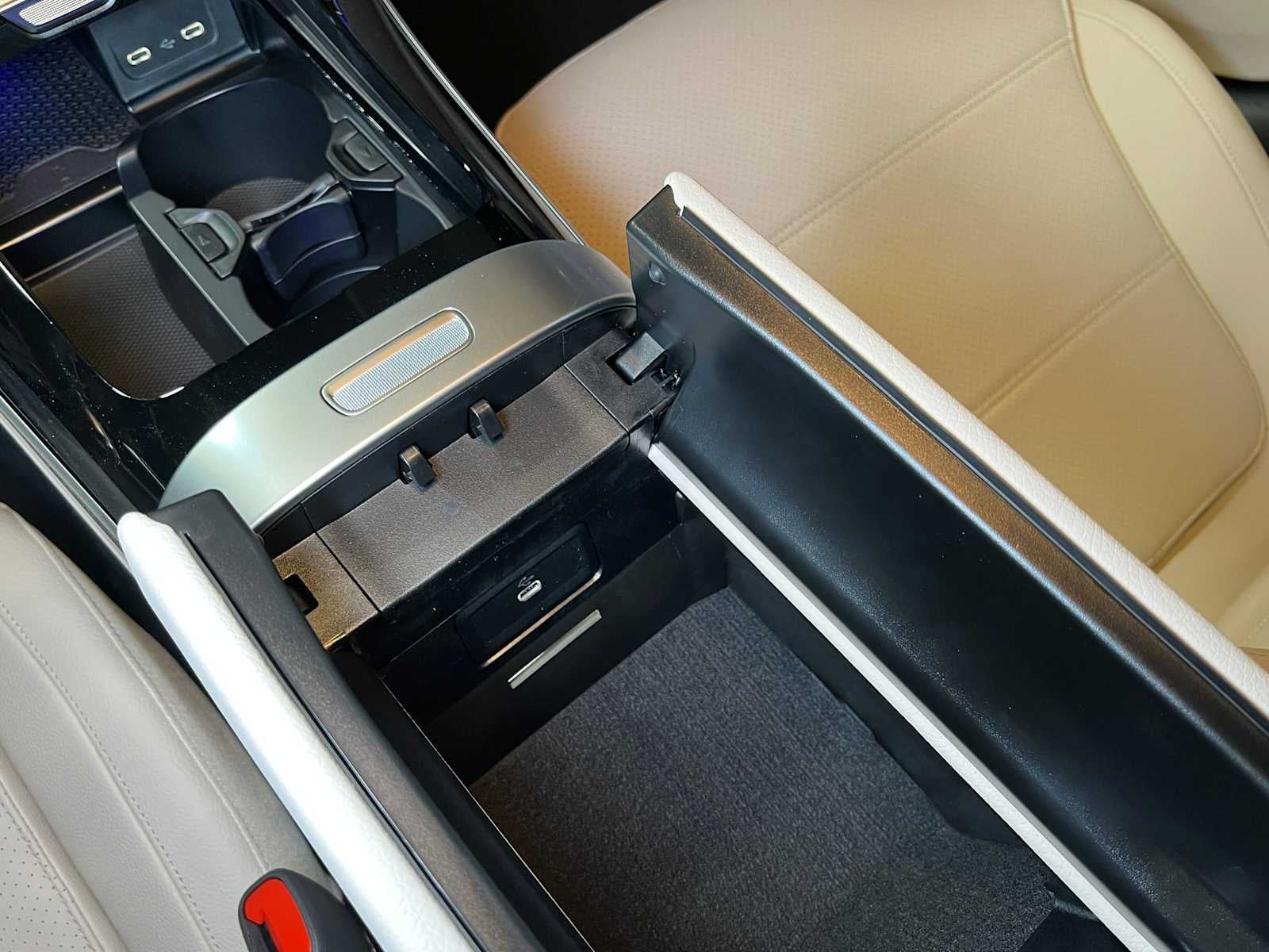 2026 Mercedes-Benz C 300 4MATIC® Sedan