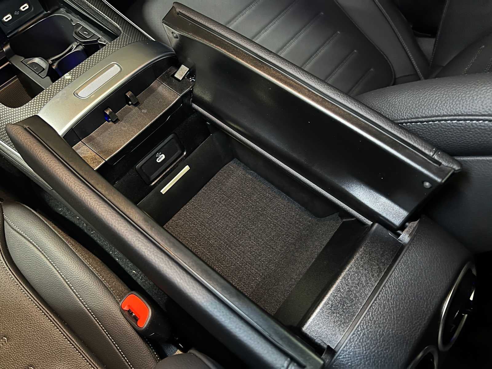 2026 Mercedes-Benz C 300 4MATIC® Sedan