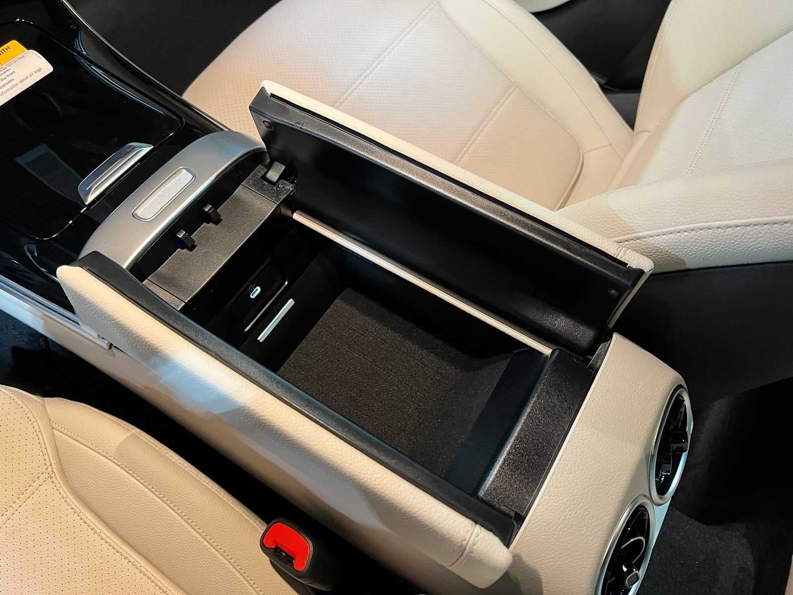 2026 Mercedes-Benz C 300 4MATIC® Sedan