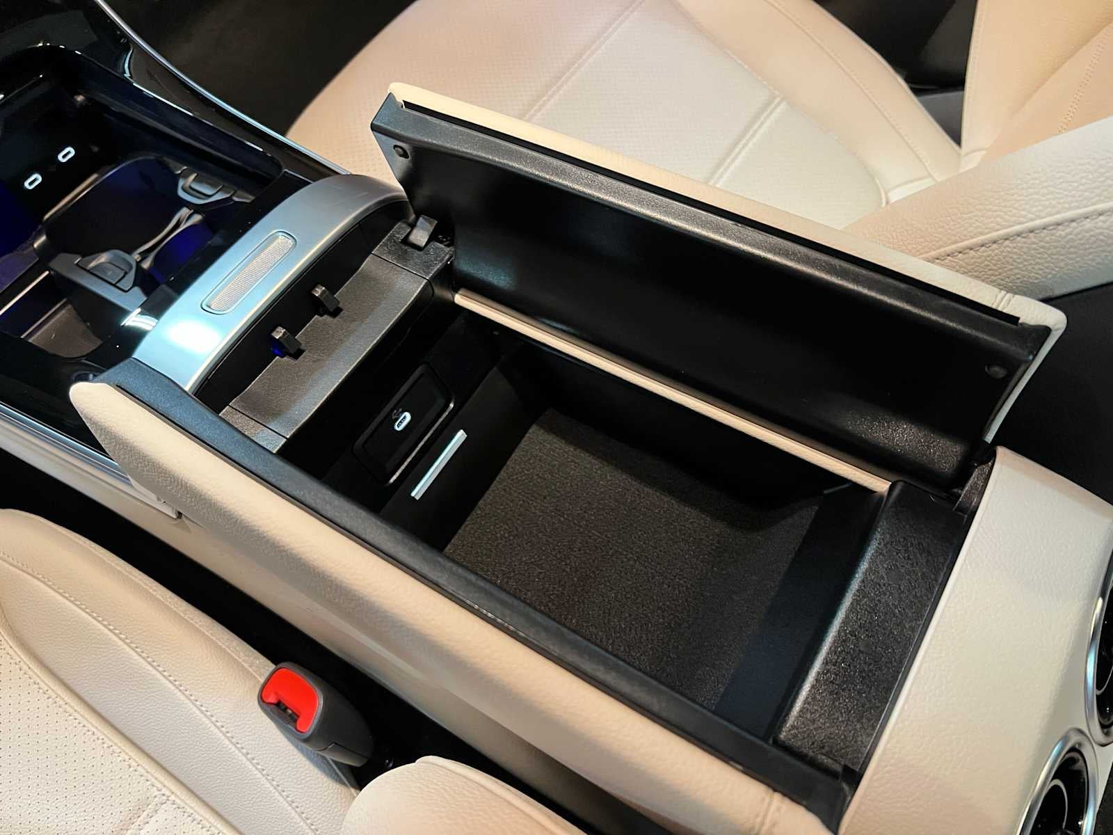 2027 Mercedes-Benz C 300 4MATIC® Sedan