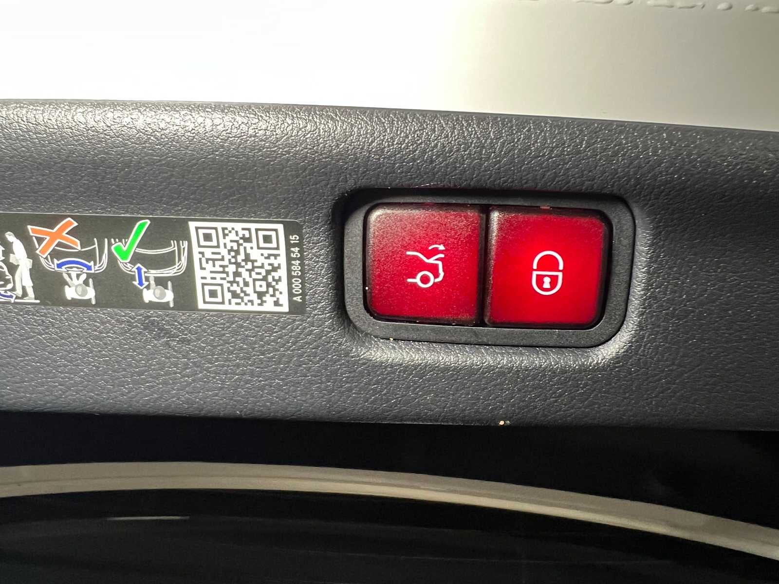 2025 Mercedes-Benz C 300 C 300