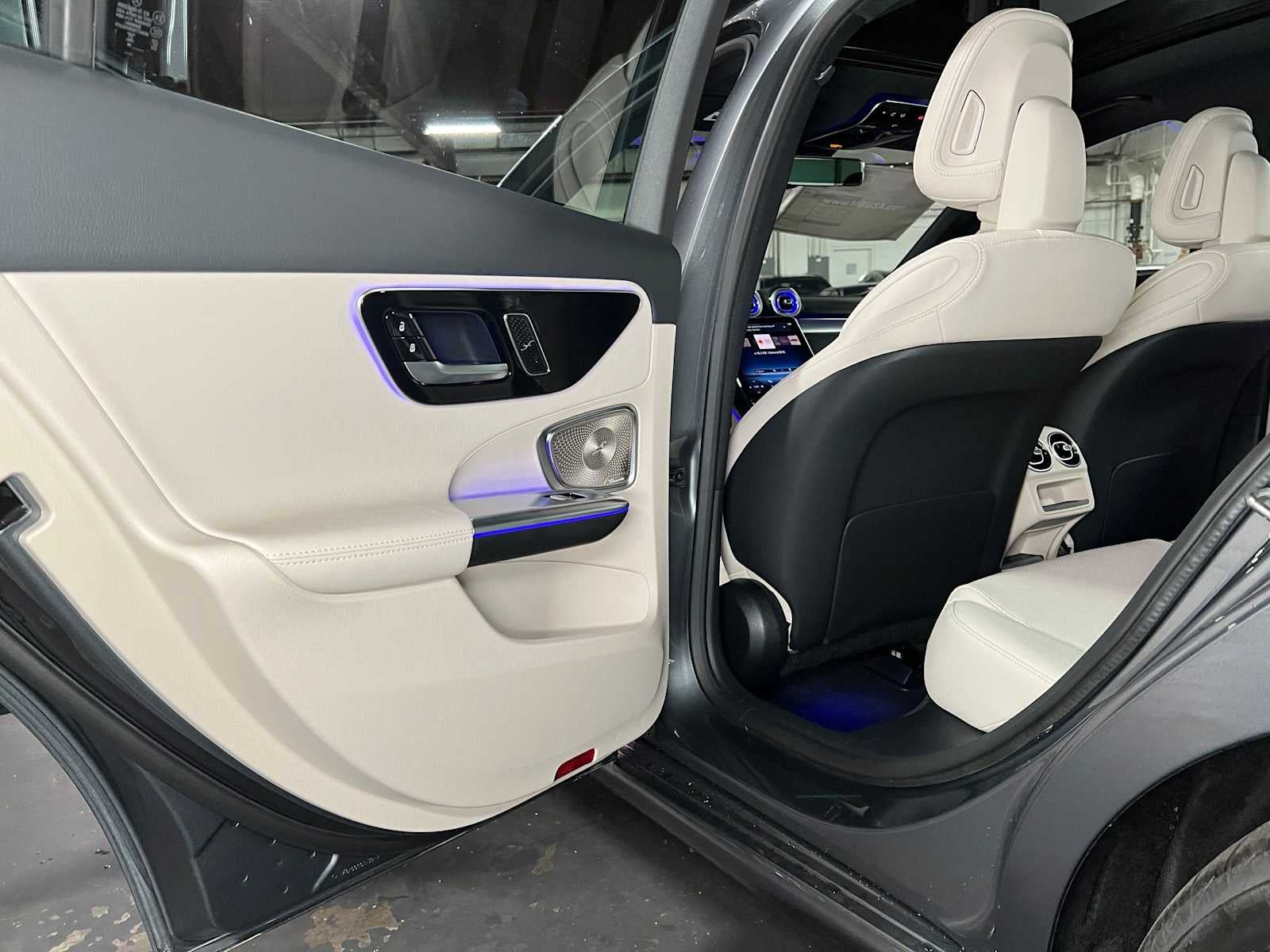 2026 Mercedes-Benz C 300 4MATIC® Sedan