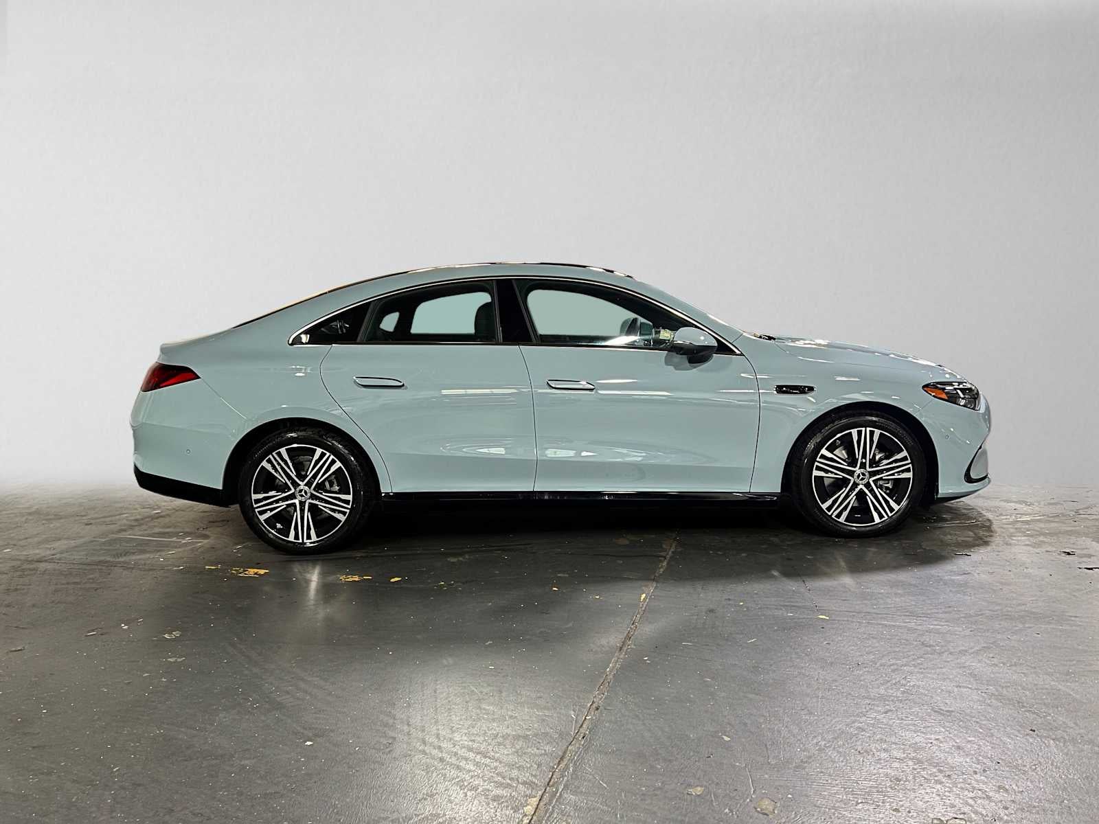 2027 Mercedes-Benz CLA 220 Hybrid FWD