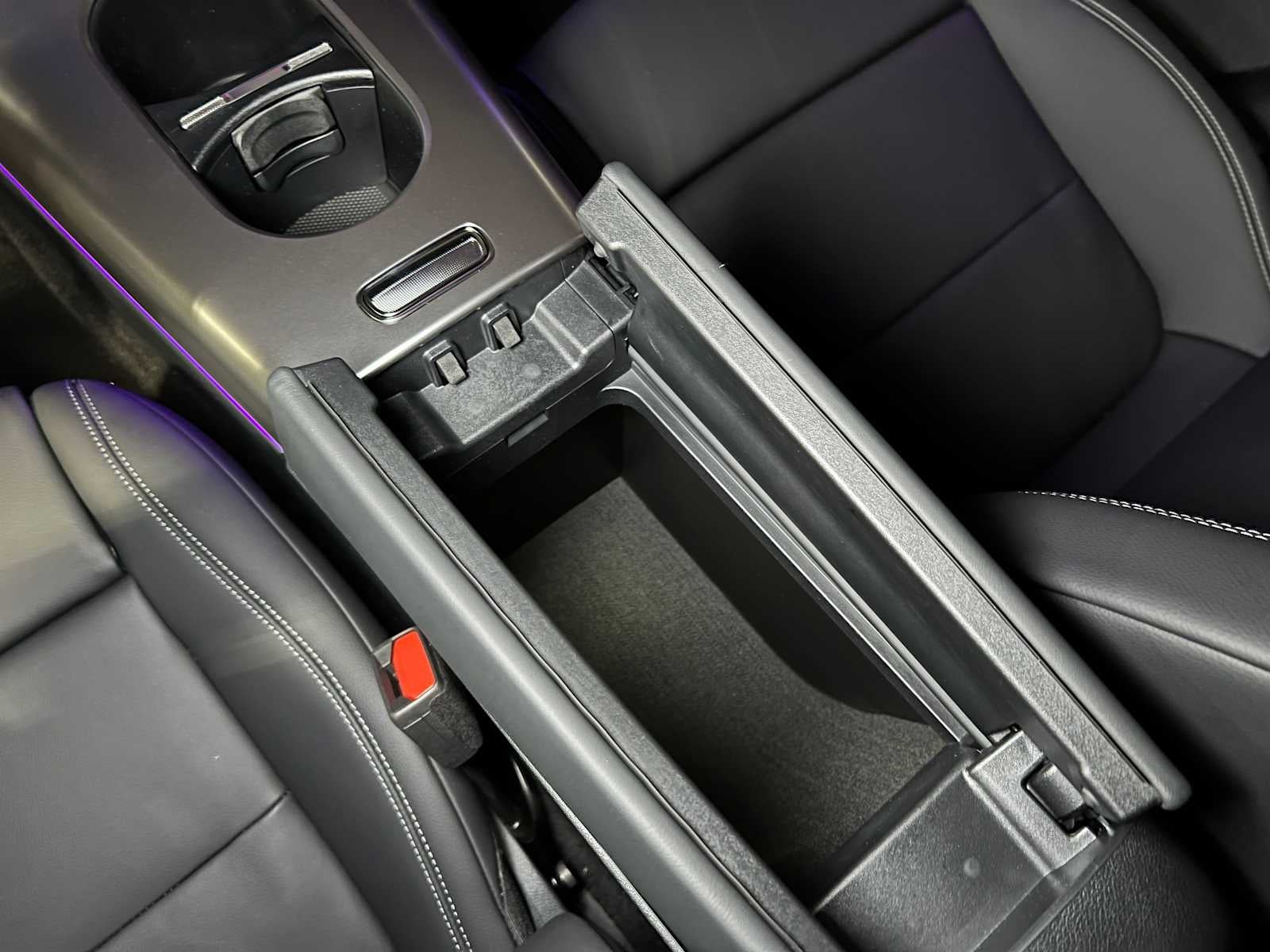 2027 Mercedes-Benz CLA 220 Hybrid FWD