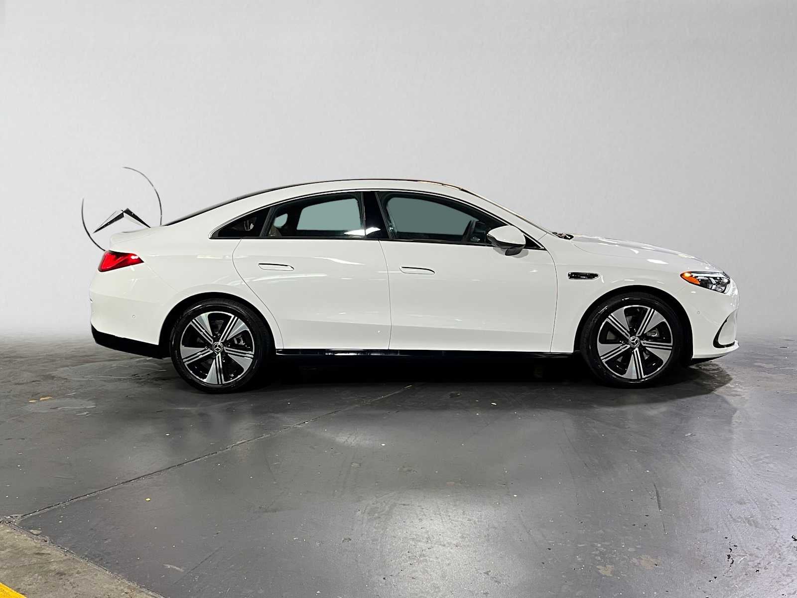 2027 Mercedes-Benz CLA 220 Hybrid FWD