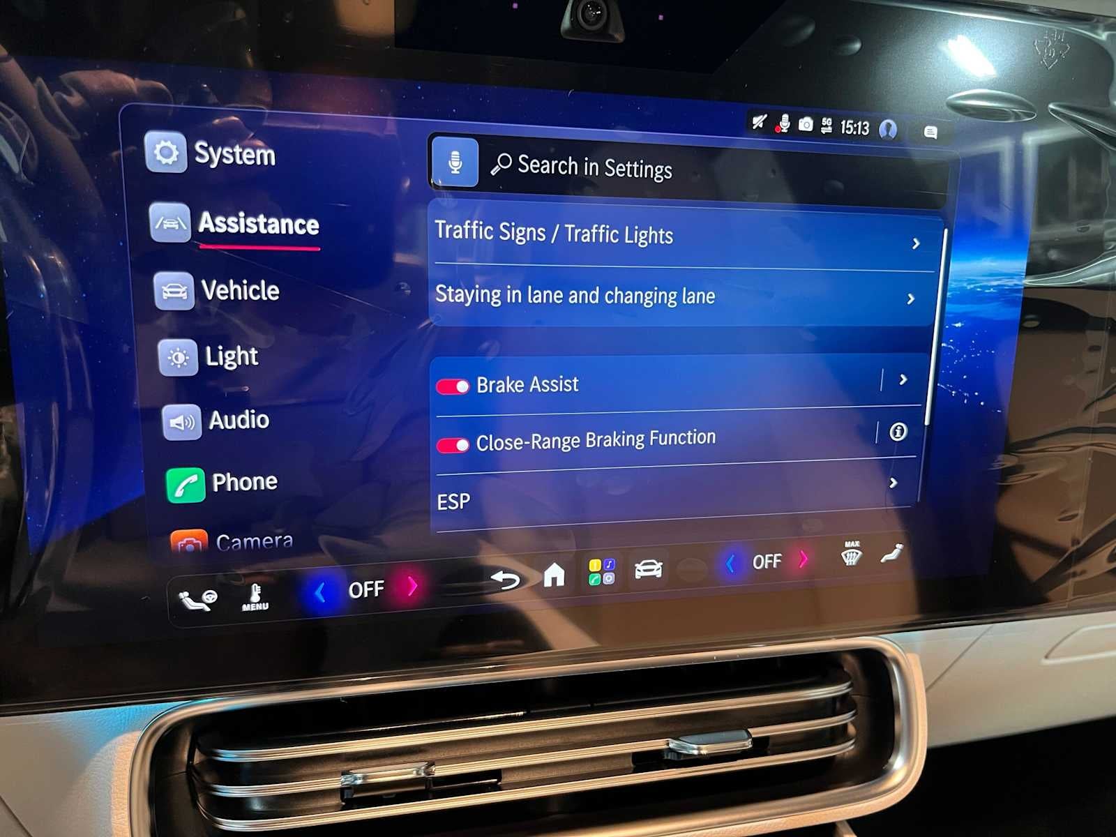 2027 Mercedes-Benz CLA 220 Hybrid FWD