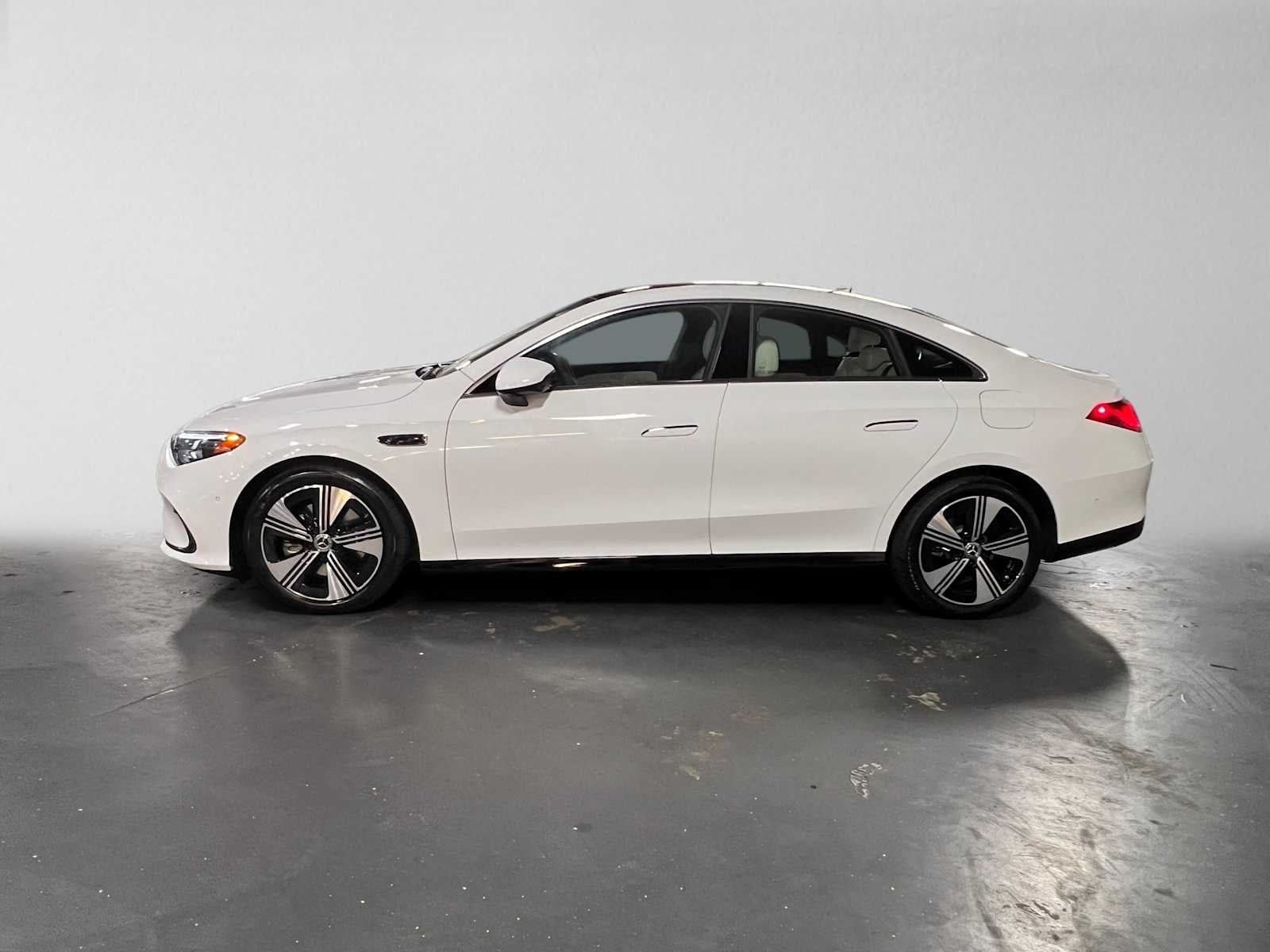 2027 Mercedes-Benz CLA 220 Hybrid FWD