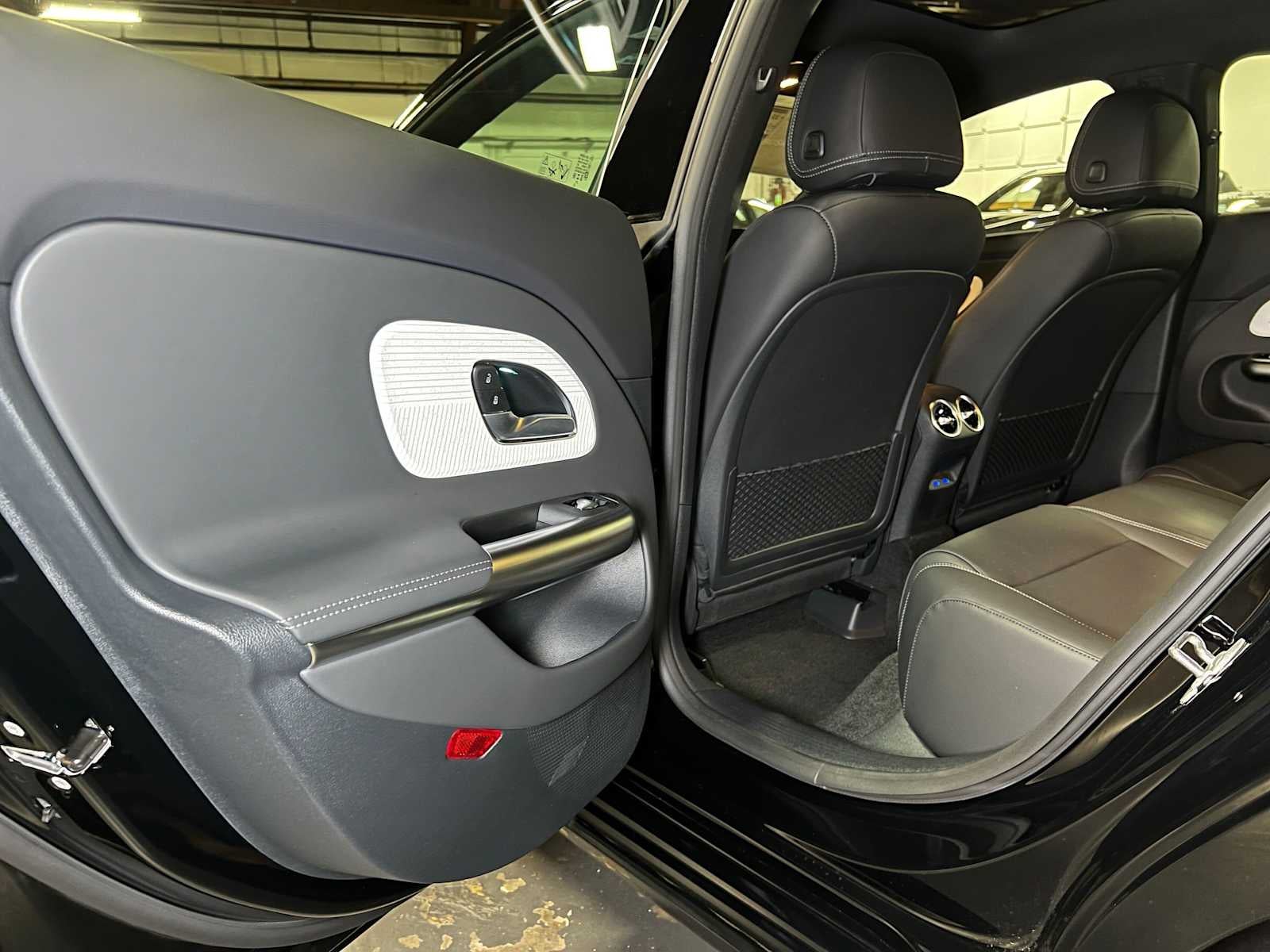 2027 Mercedes-Benz CLA 220 Hybrid FWD