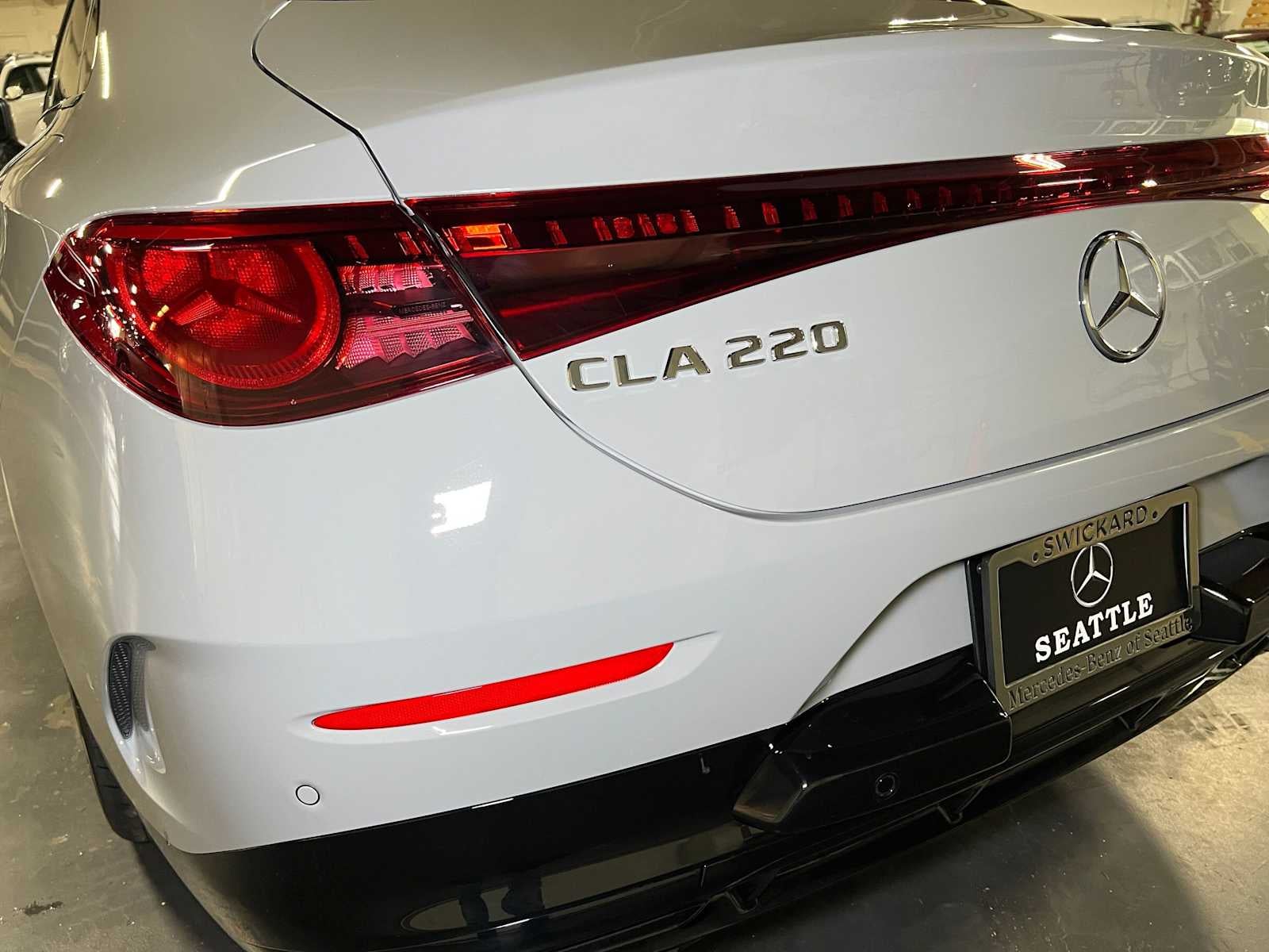 2027 Mercedes-Benz CLA 220 Hybrid FWD