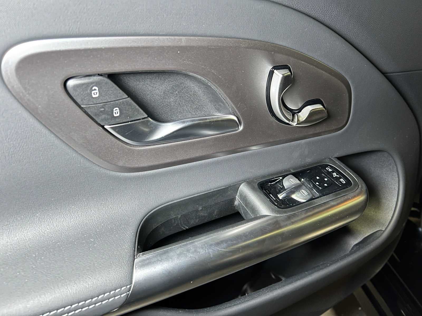 2027 Mercedes-Benz CLA 220 Hybrid FWD