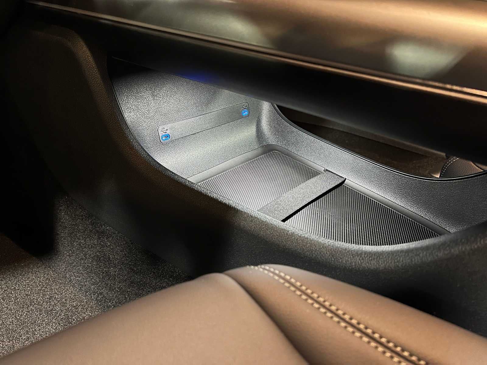2027 Mercedes-Benz CLA 220 Hybrid FWD