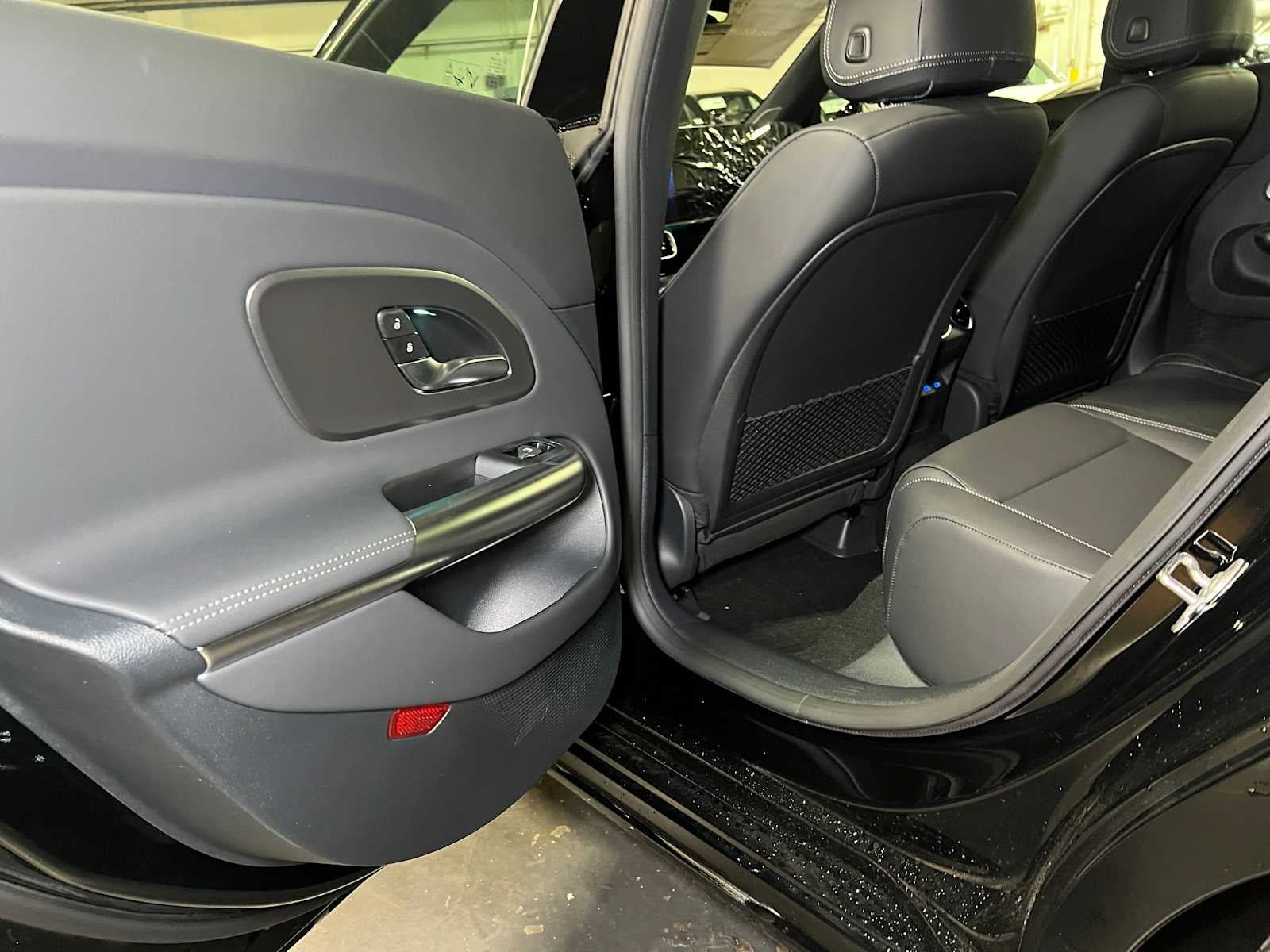 2027 Mercedes-Benz CLA 220 Hybrid FWD