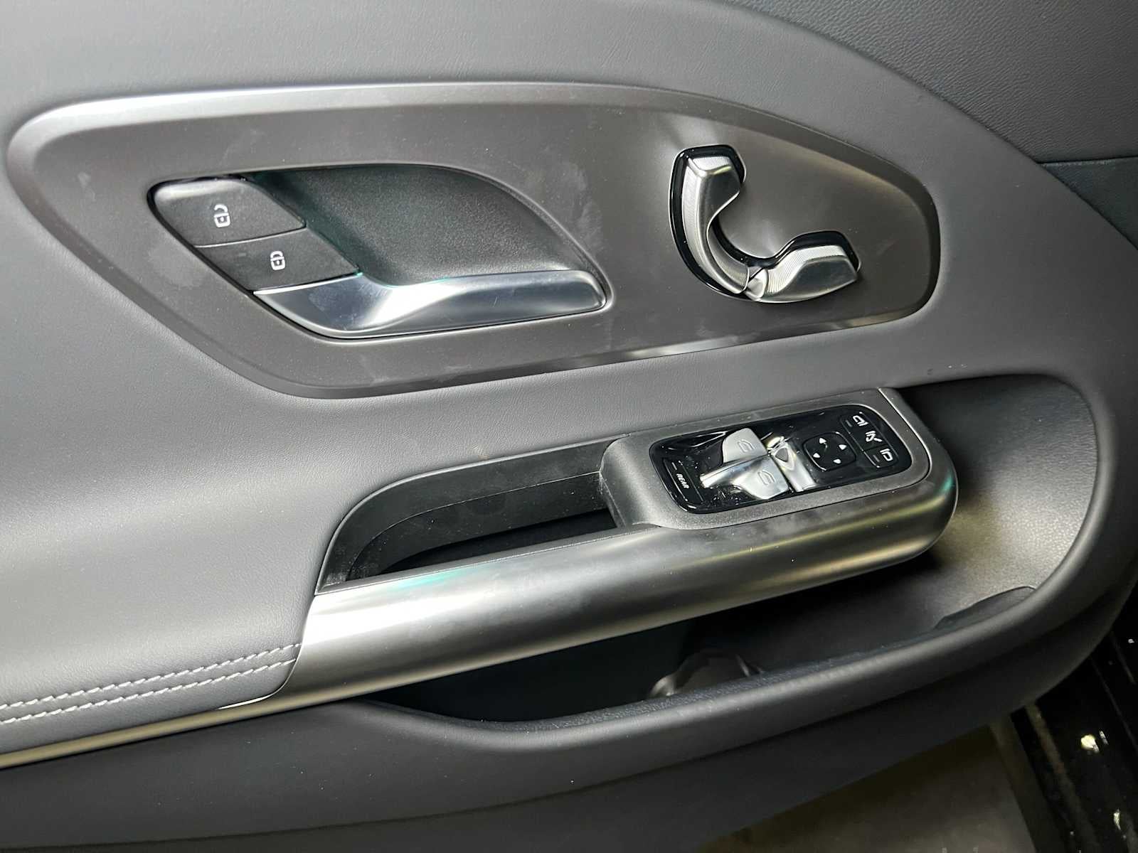 2027 Mercedes-Benz CLA 220 Hybrid FWD
