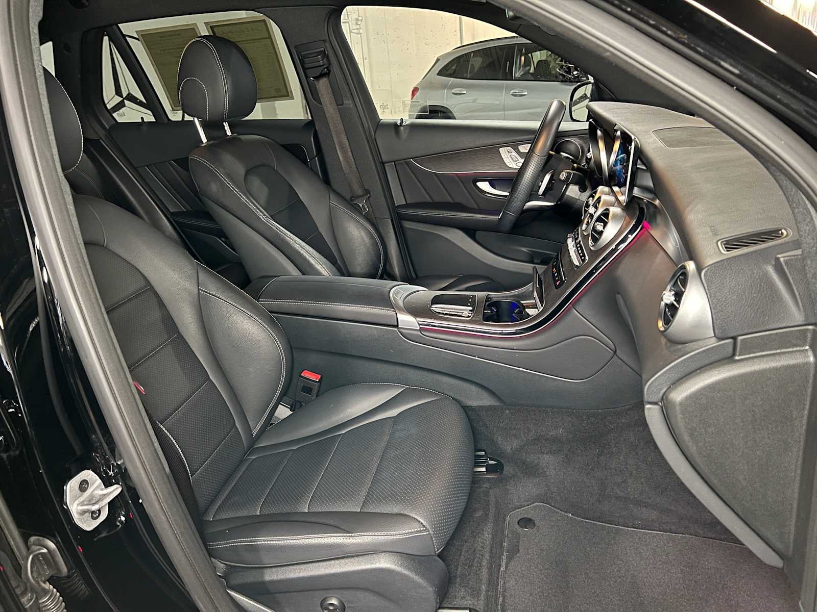 2022 Mercedes-Benz GLC 300 GLC 300