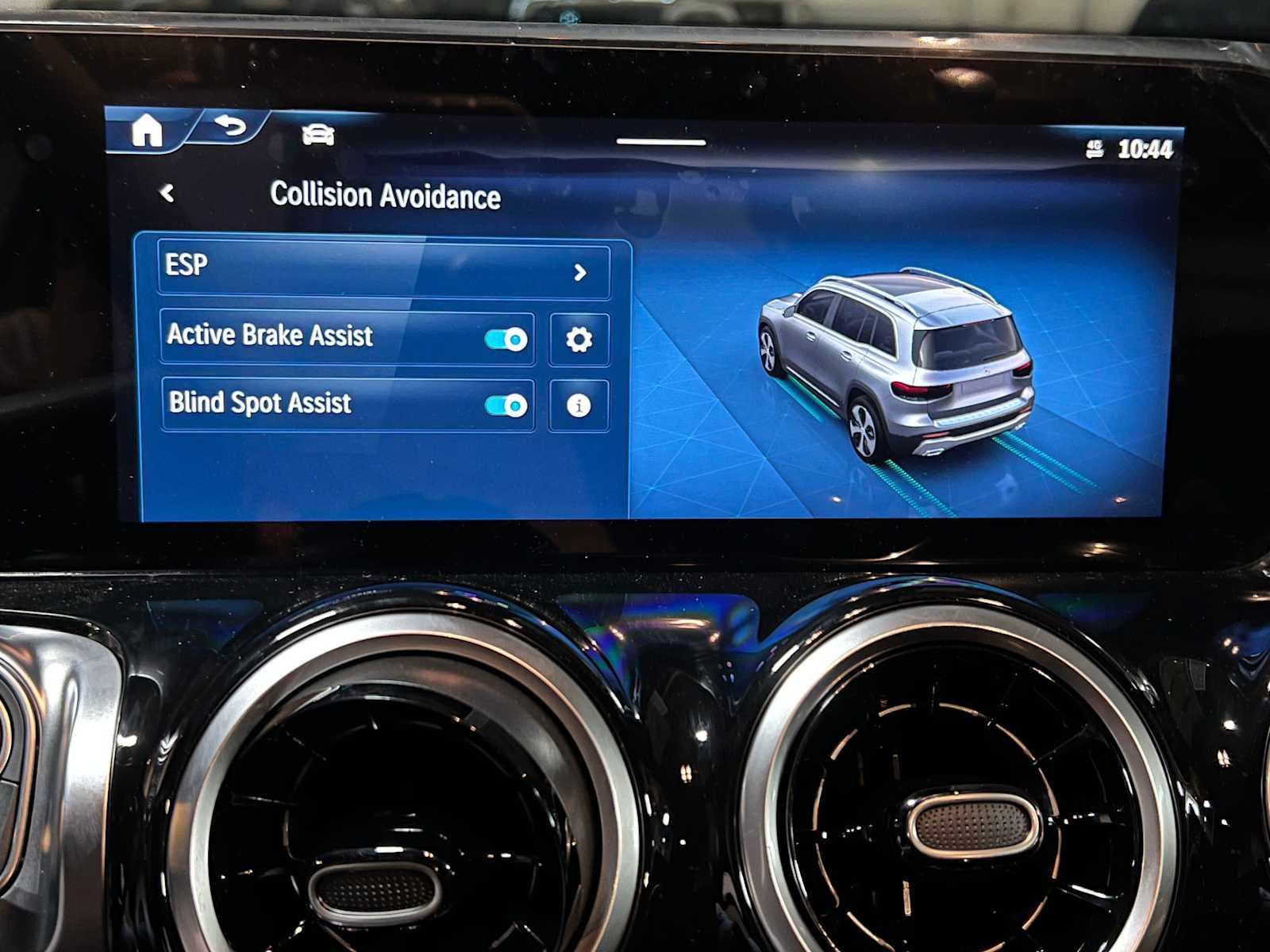 2026 Mercedes-Benz GLB 250 SUV