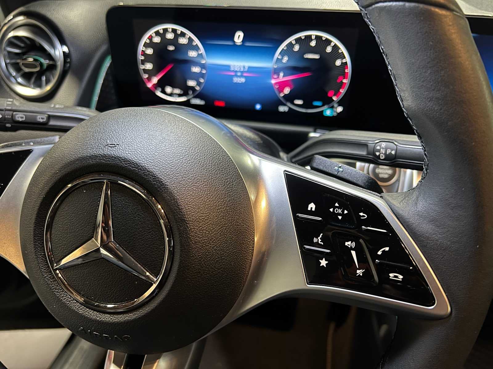 2025 Mercedes-Benz GLB 250 GLB 250