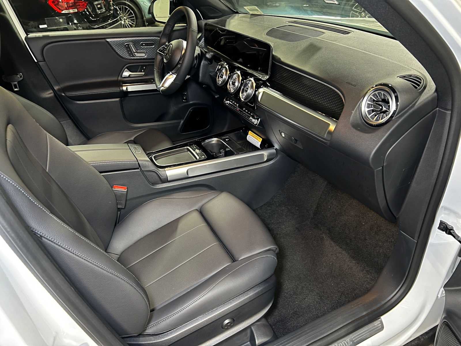 2026 Mercedes-Benz GLB 250 4MATIC® SUV