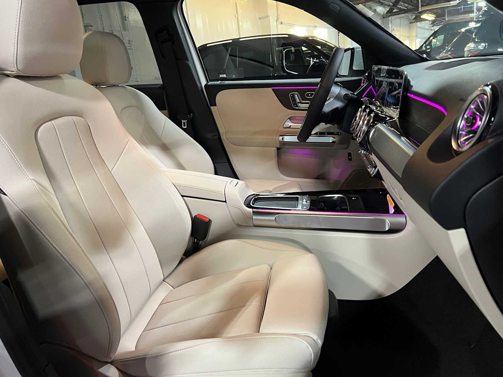 2026 Mercedes-Benz GLB 250 4MATIC® SUV