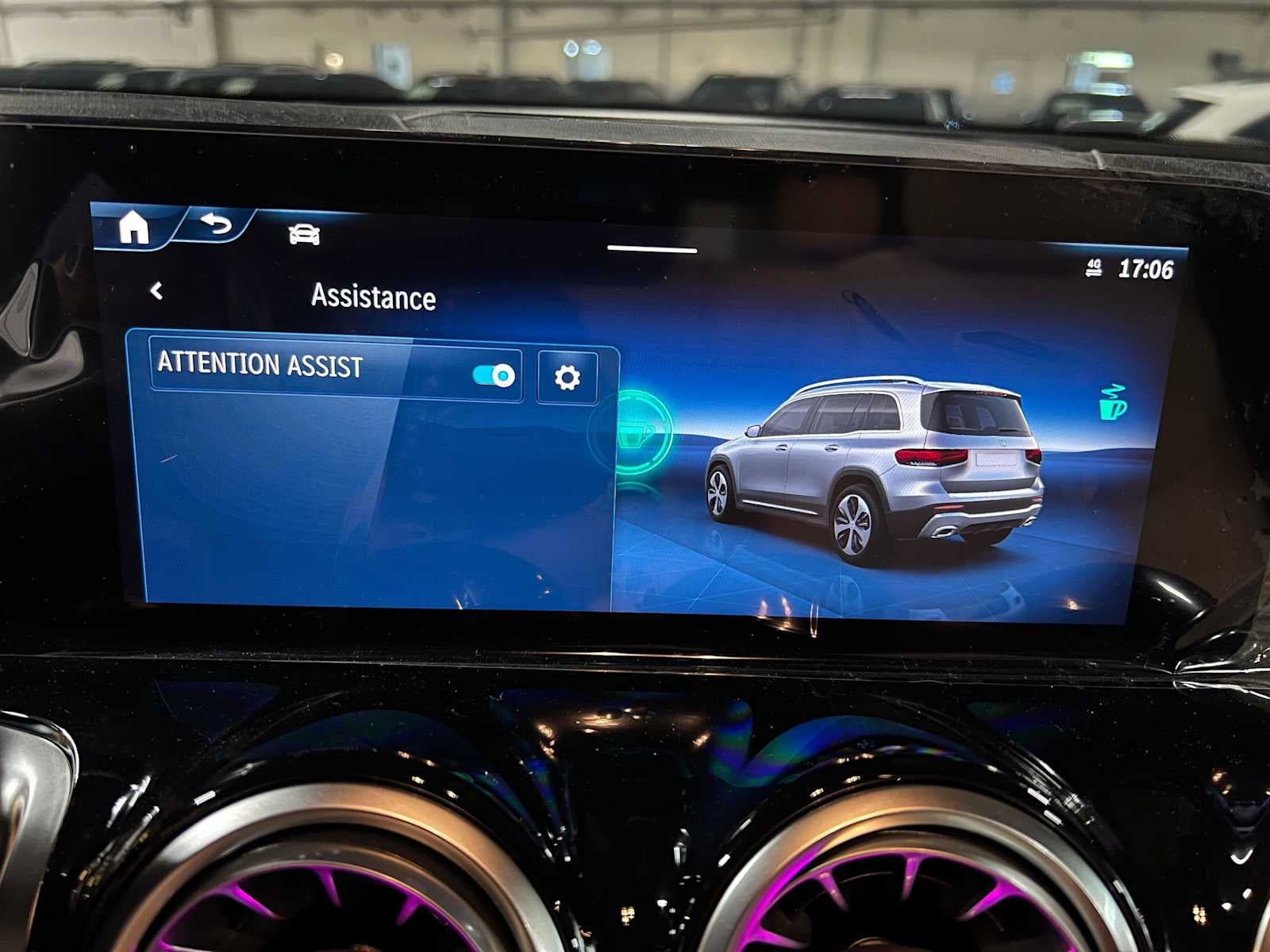 2026 Mercedes-Benz GLB 250 4MATIC® SUV