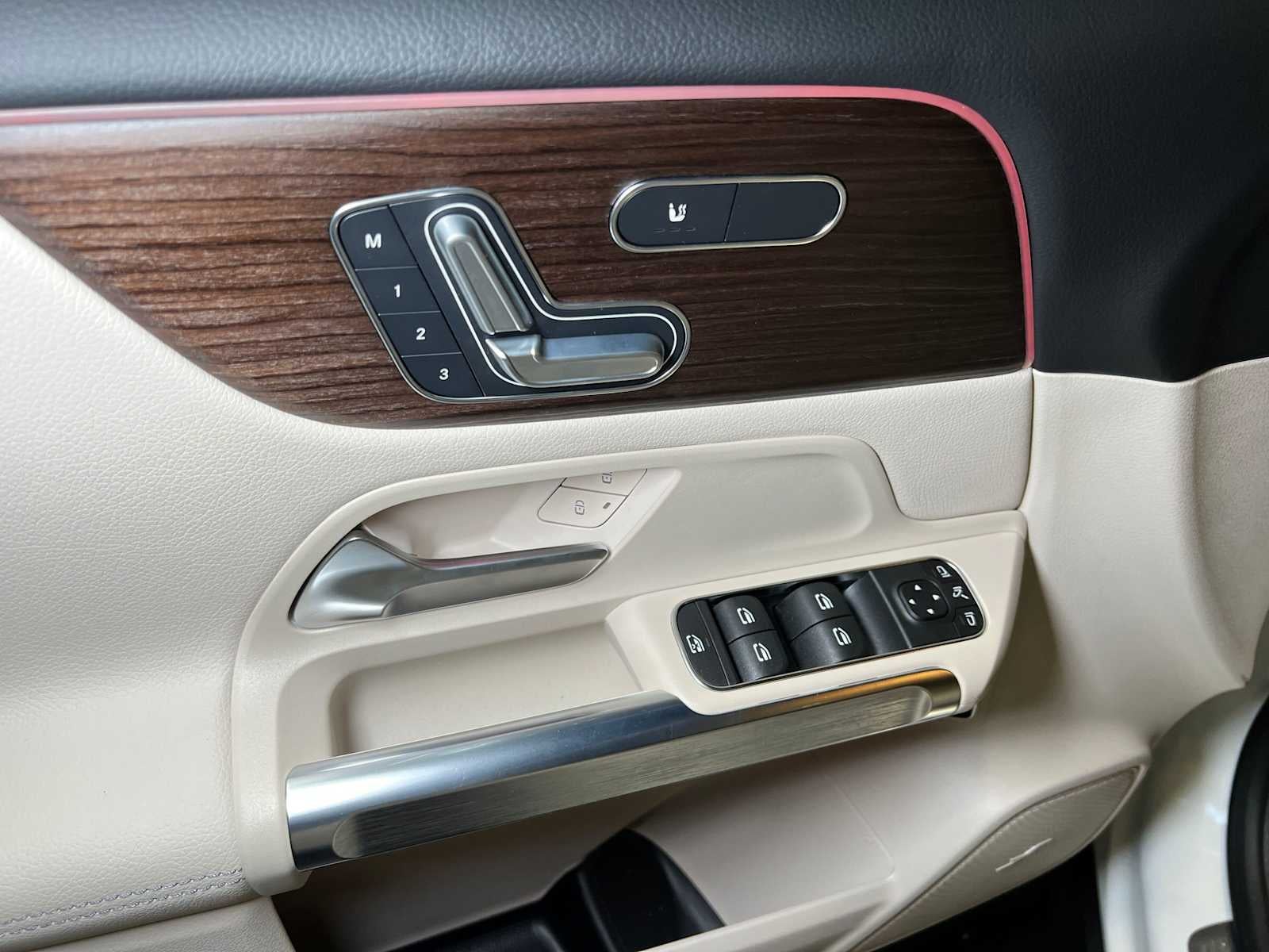 2026 Mercedes-Benz GLB 250 4MATIC® SUV