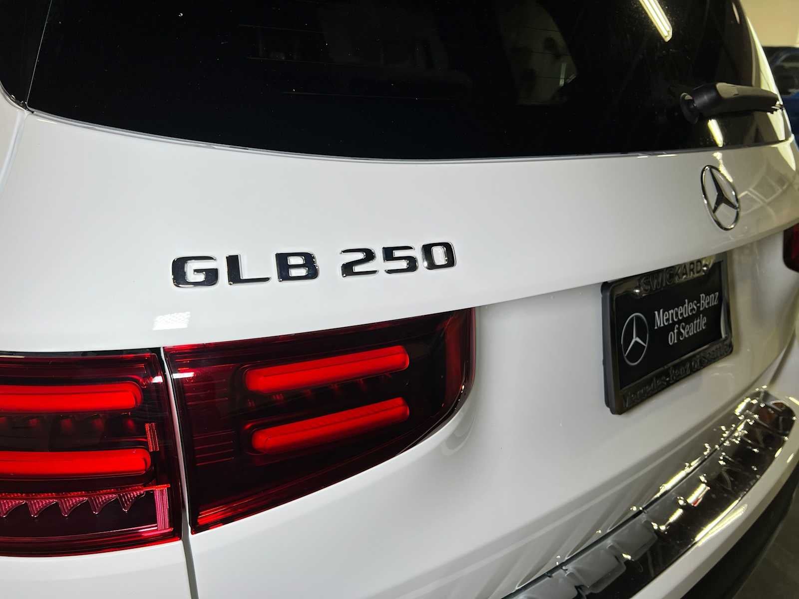 2026 Mercedes-Benz GLB 250 4MATIC® SUV