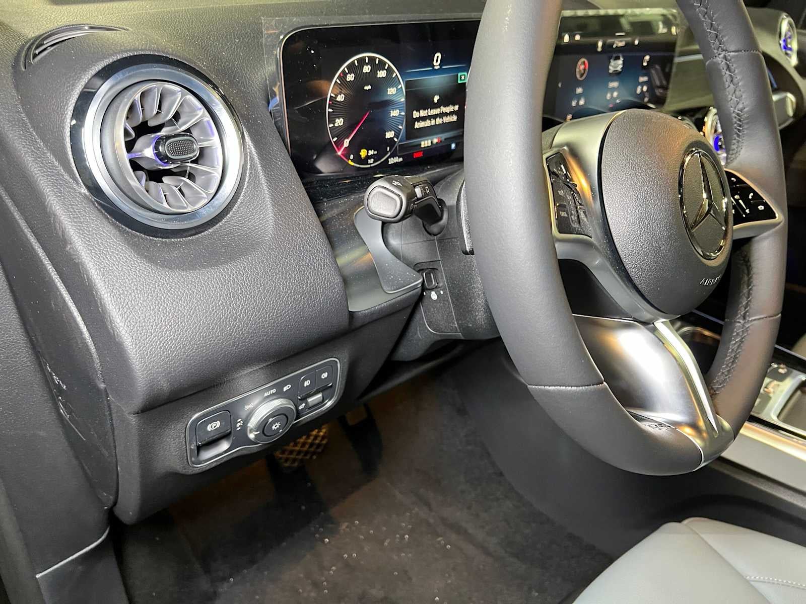 2026 Mercedes-Benz GLB 250 4MATIC® SUV
