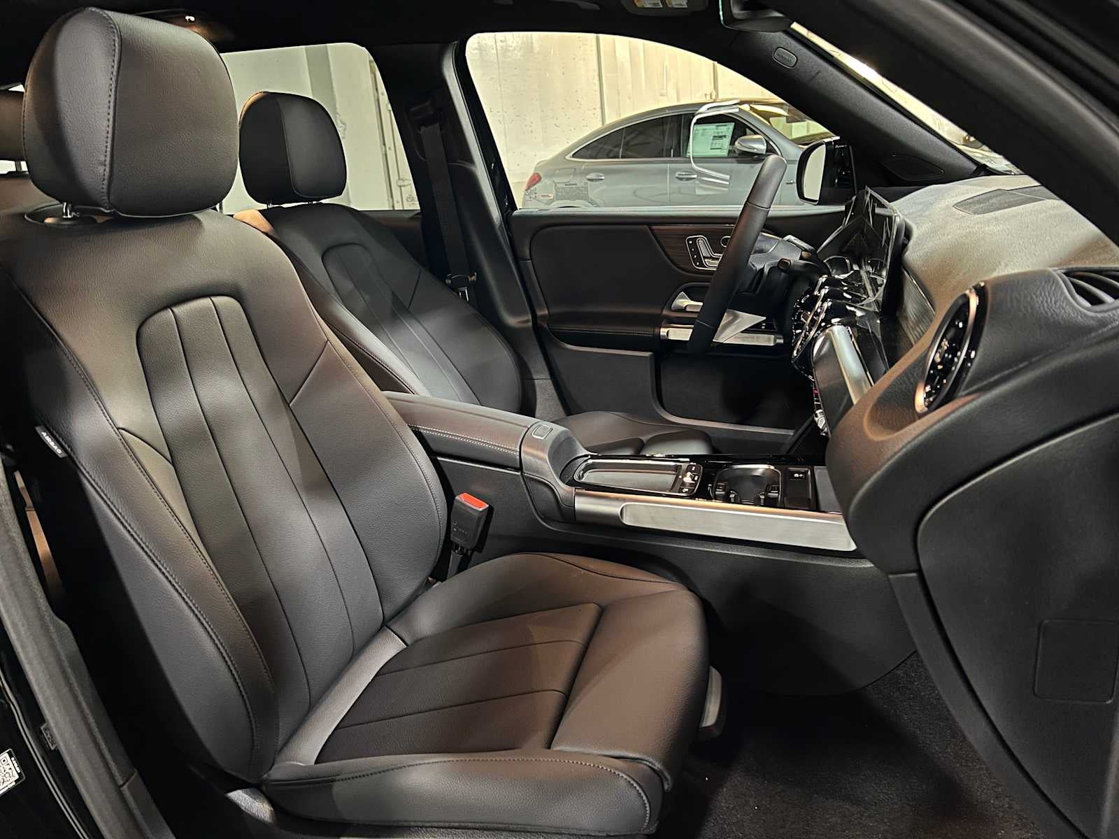 2026 Mercedes-Benz GLB 250 4MATIC® SUV