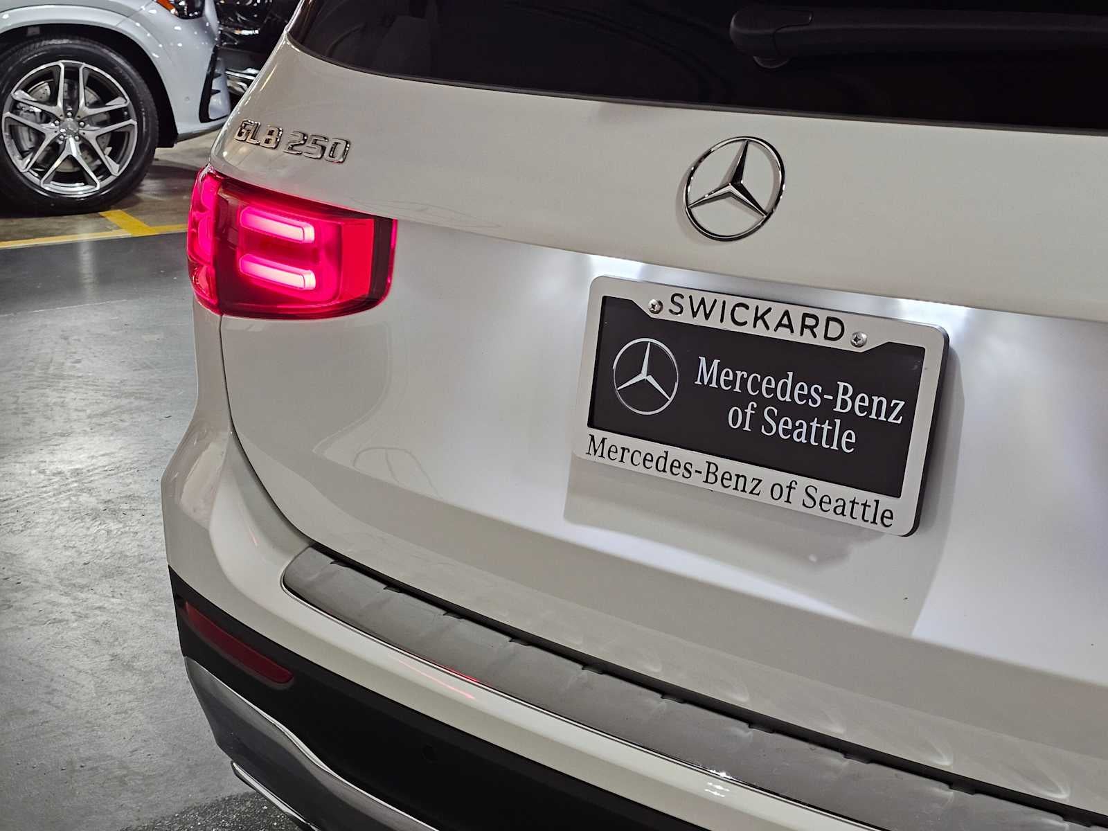 2026 Mercedes-Benz GLB 250 4MATIC® SUV