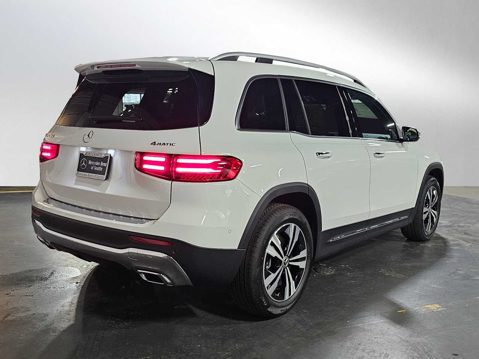 2026 Mercedes-Benz GLB 250 4MATIC® SUV