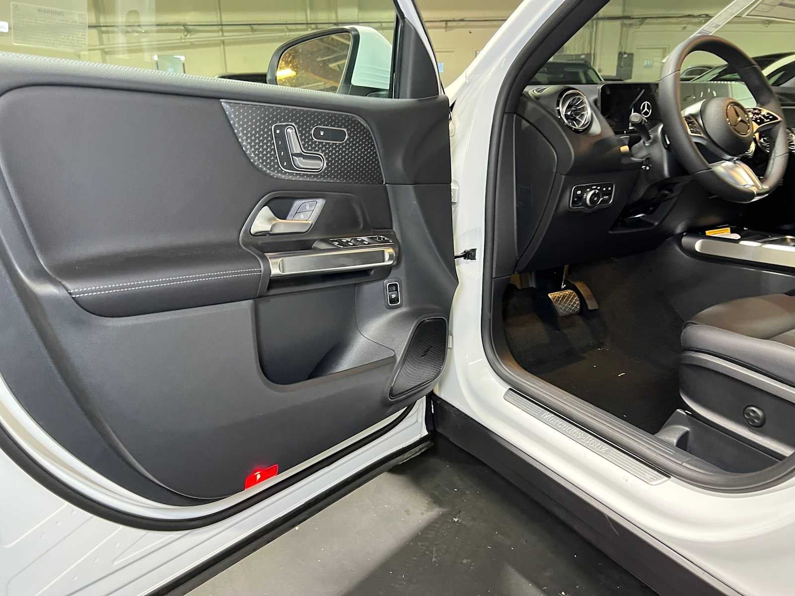 2026 Mercedes-Benz GLB 250 4MATIC® SUV