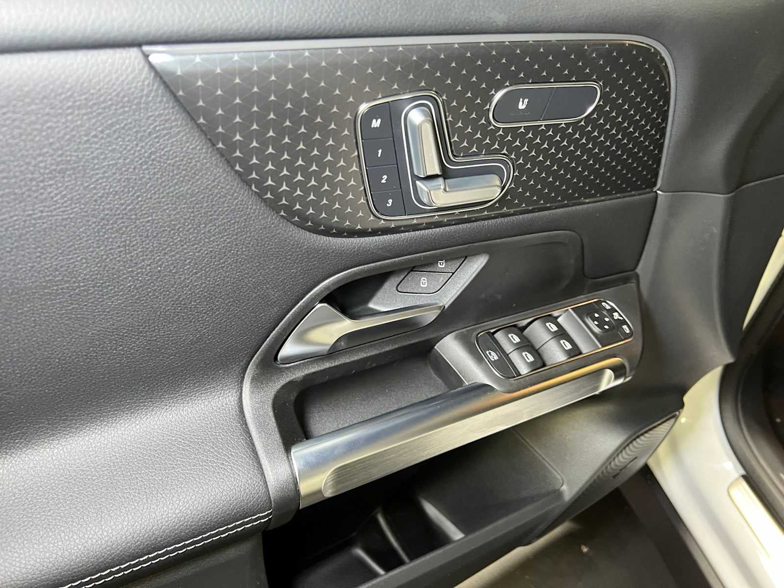 2026 Mercedes-Benz GLB 250 4MATIC® SUV