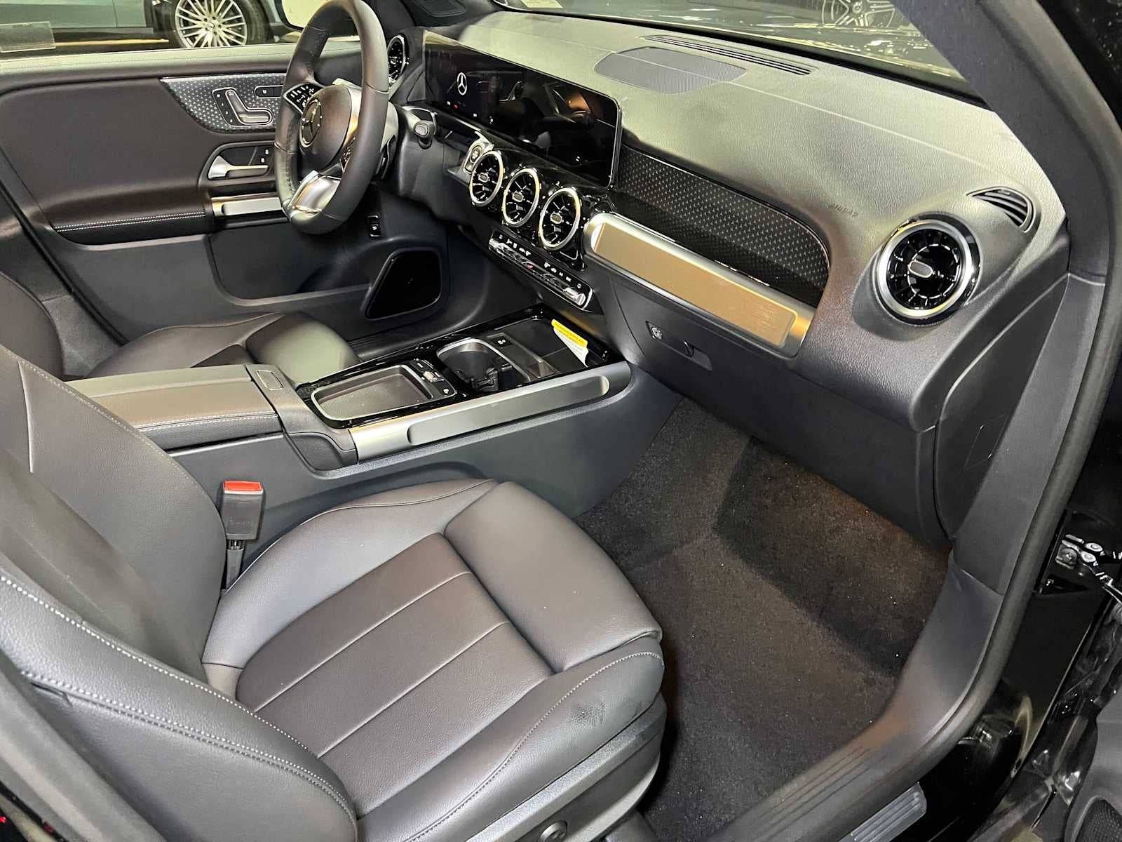 2026 Mercedes-Benz GLB 250 4MATIC® SUV