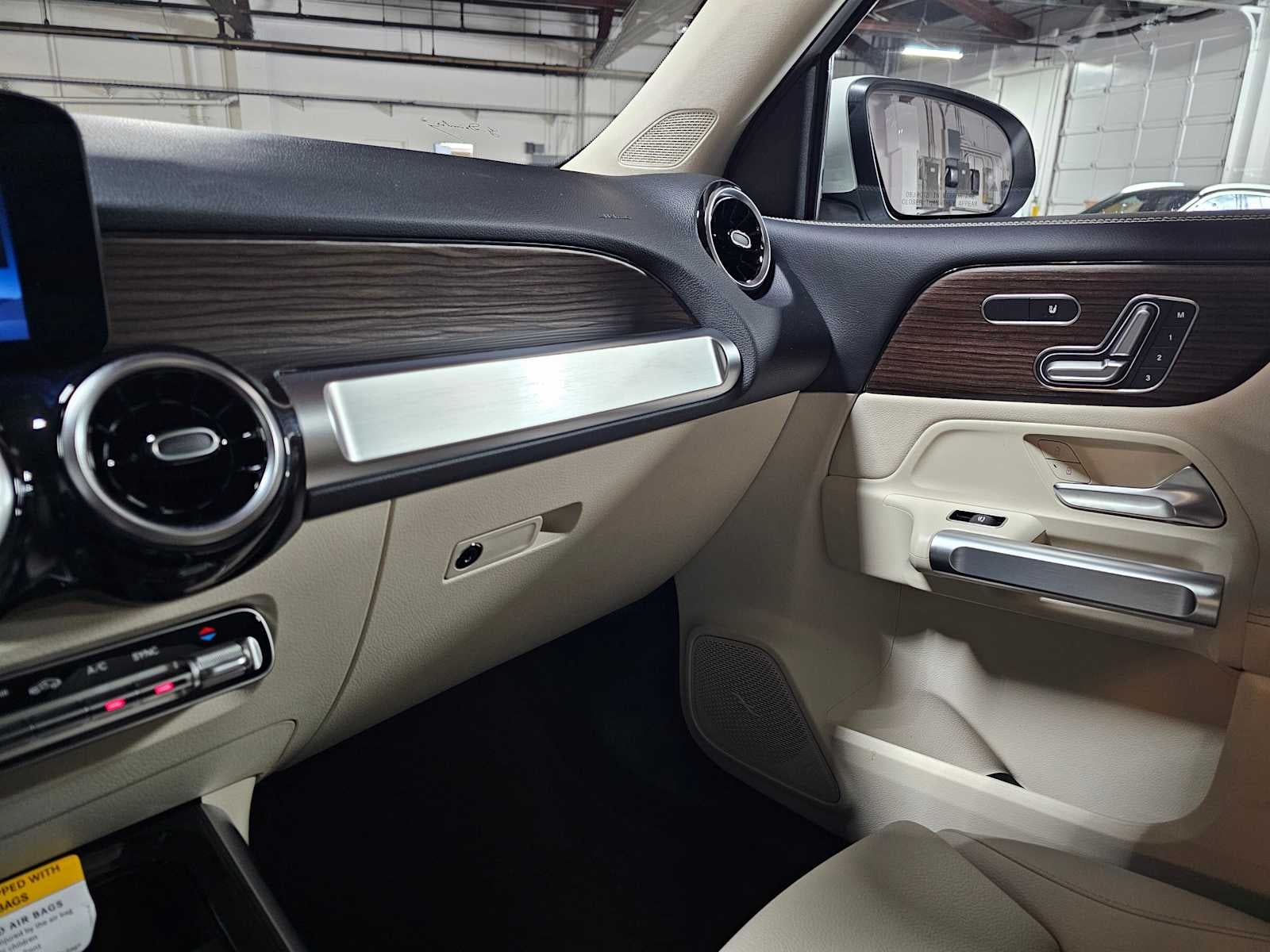 2026 Mercedes-Benz GLB 250 4MATIC® SUV