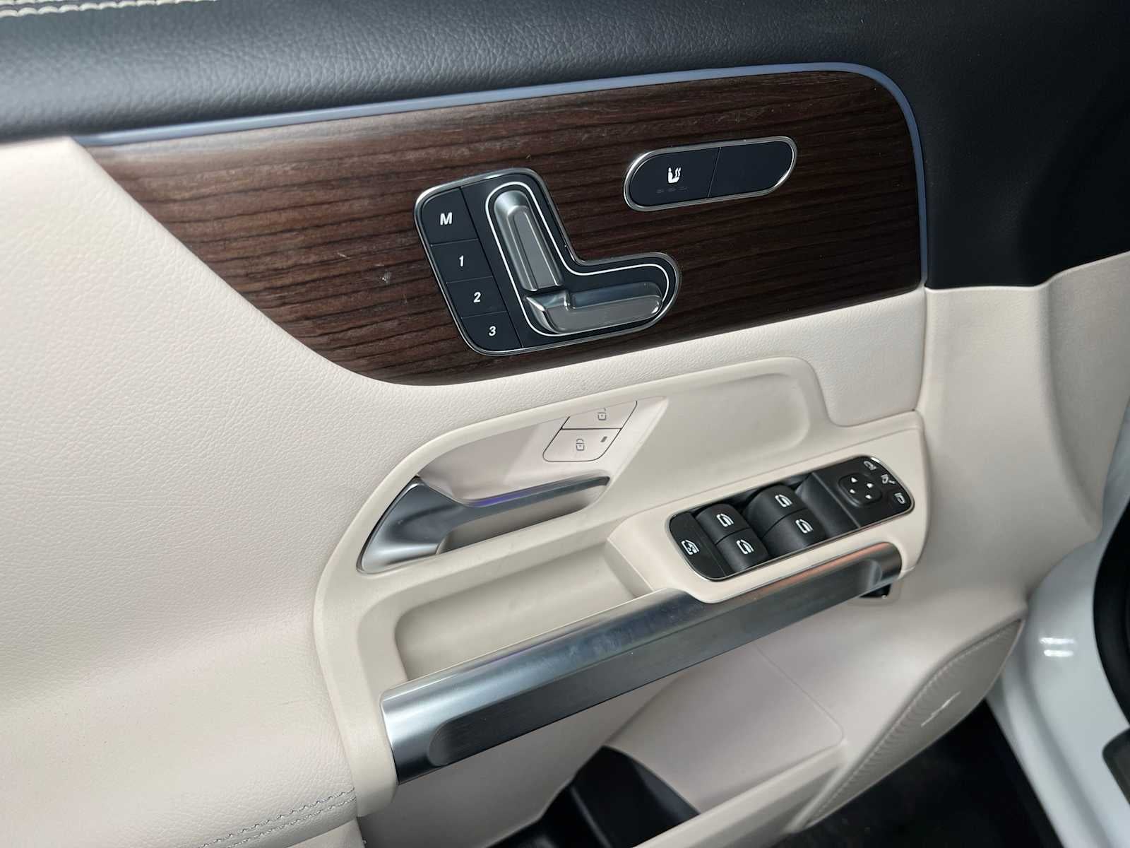2026 Mercedes-Benz GLB 250 4MATIC® SUV