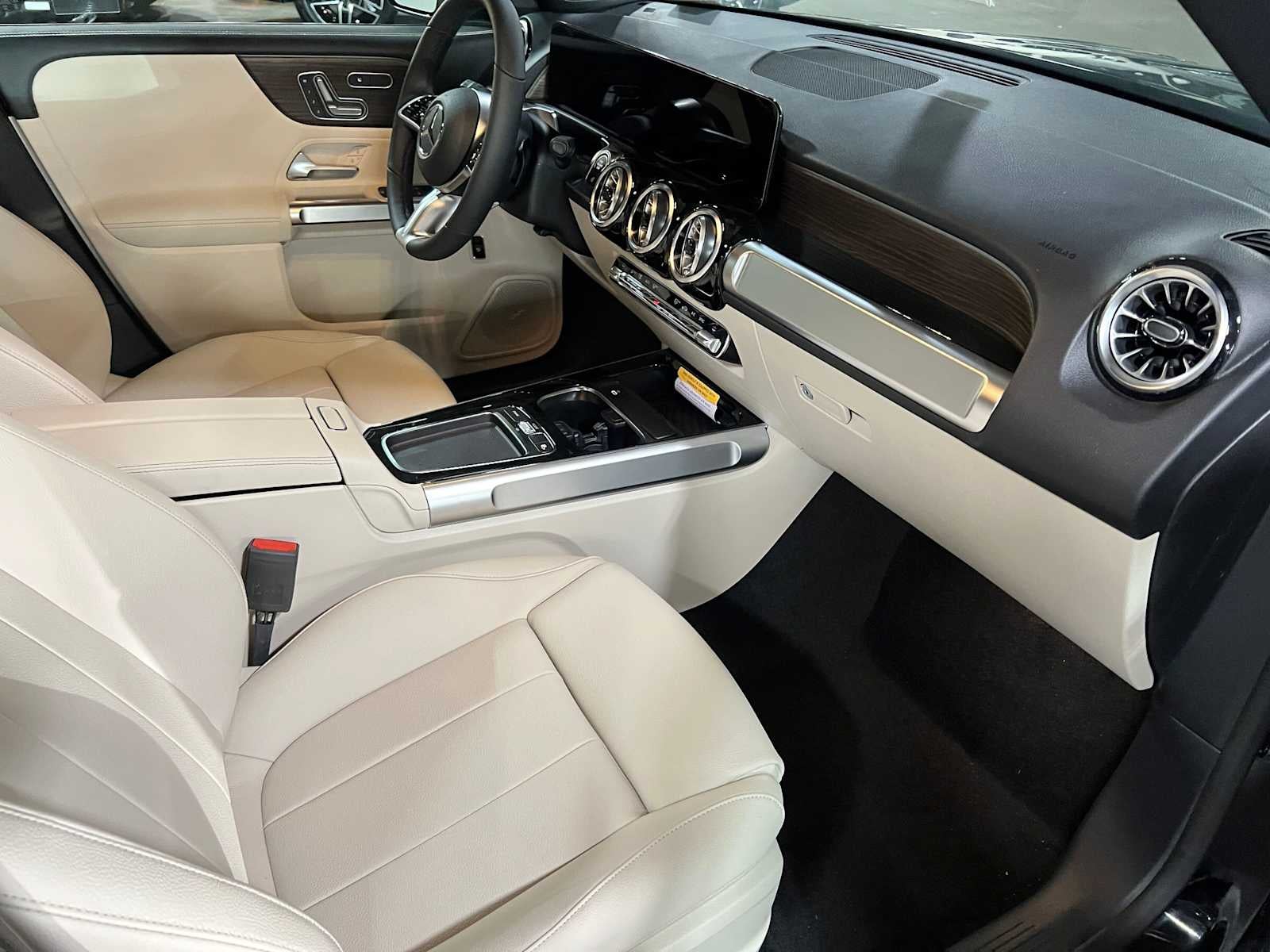 2026 Mercedes-Benz GLB 250 4MATIC® SUV