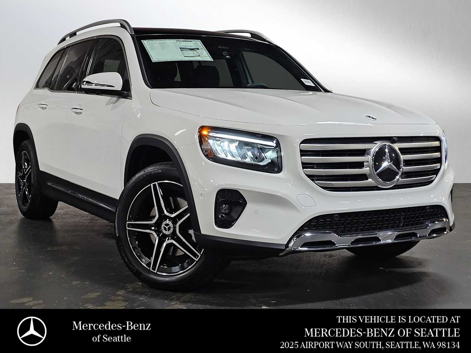 2026 Mercedes-Benz GLB GLB 250 4MATIC's photo