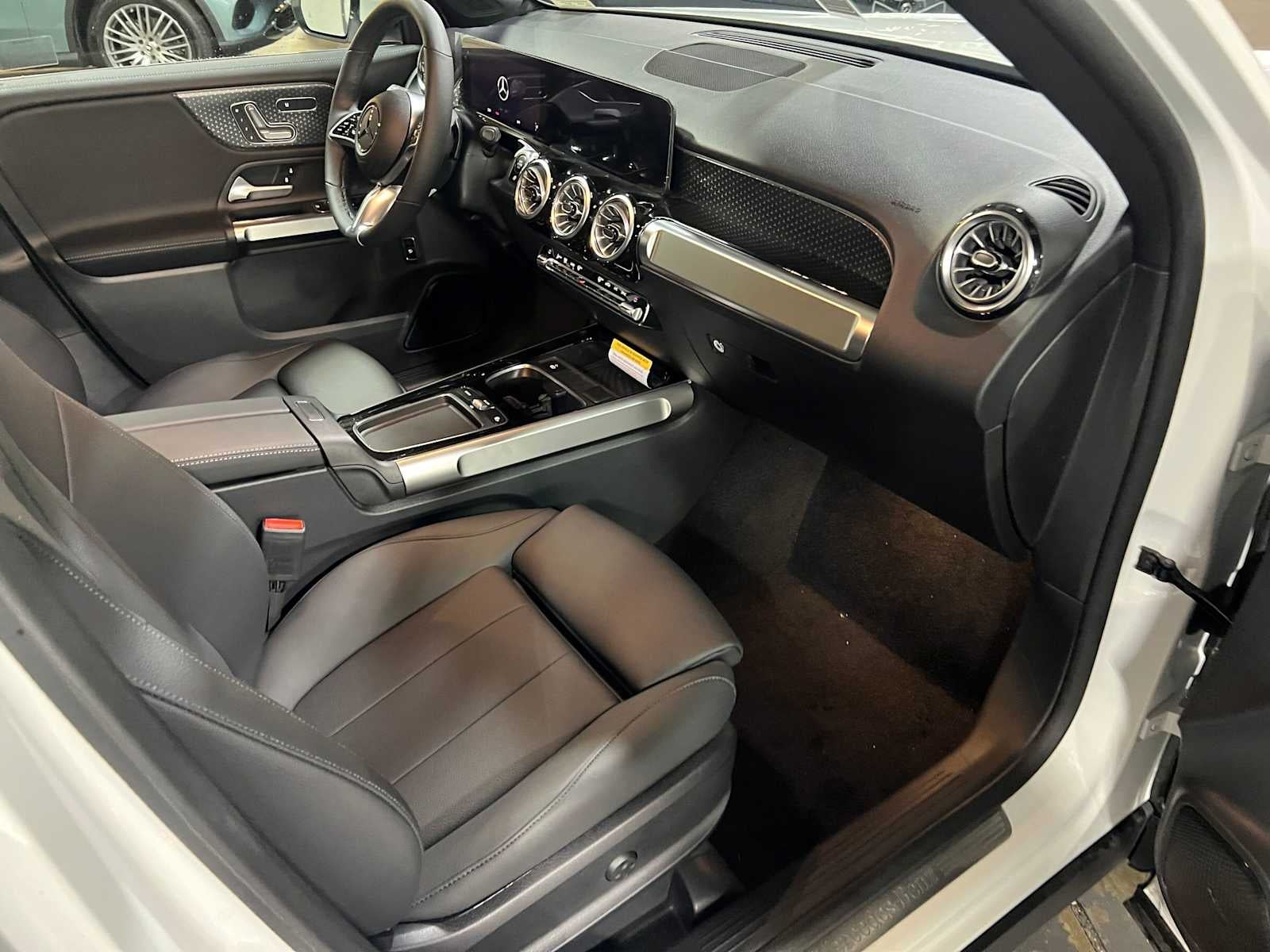 2026 Mercedes-Benz GLB 250 4MATIC® SUV