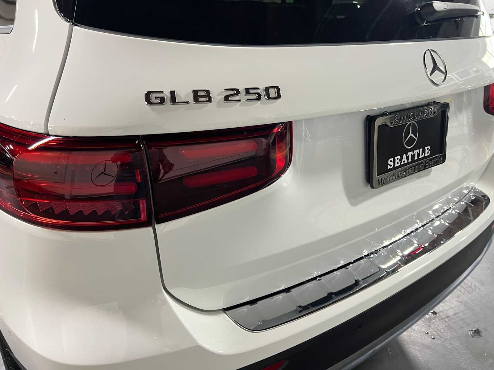 2026 Mercedes-Benz GLB 250 4MATIC® SUV