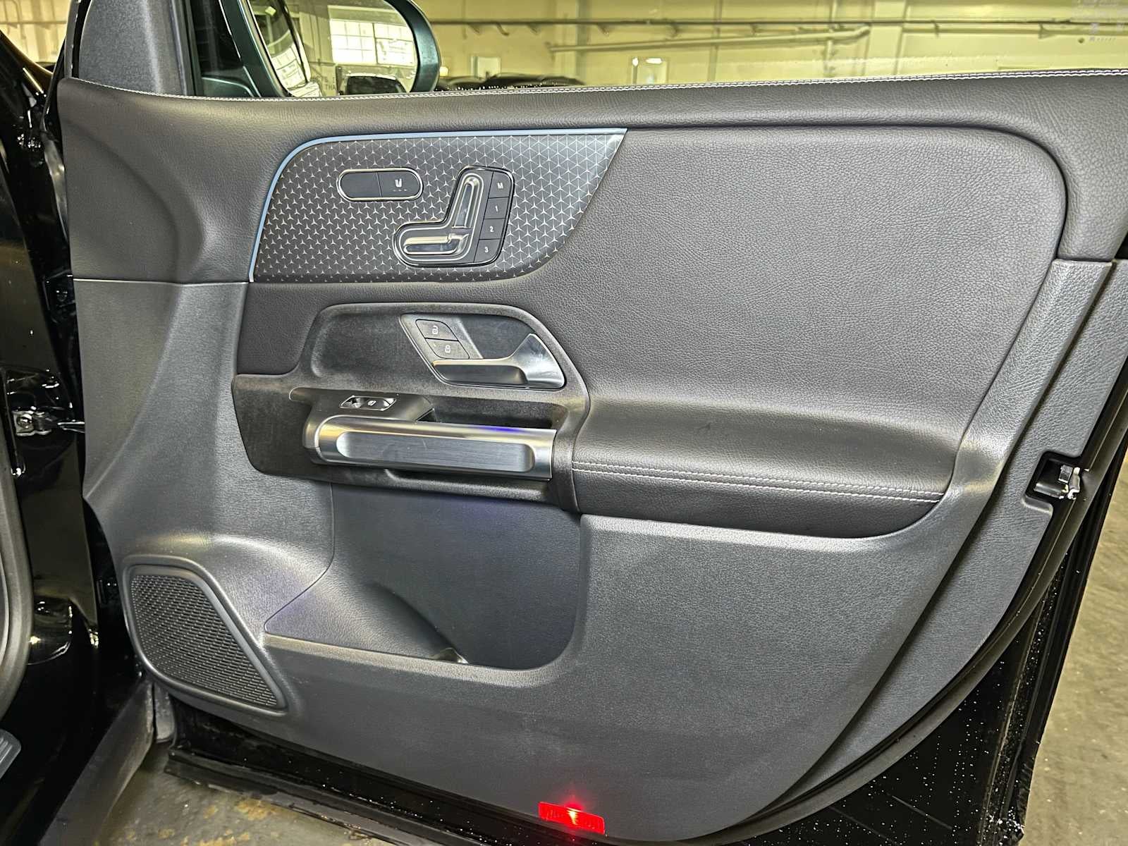 2025 Mercedes-Benz GLB 250 GLB 250