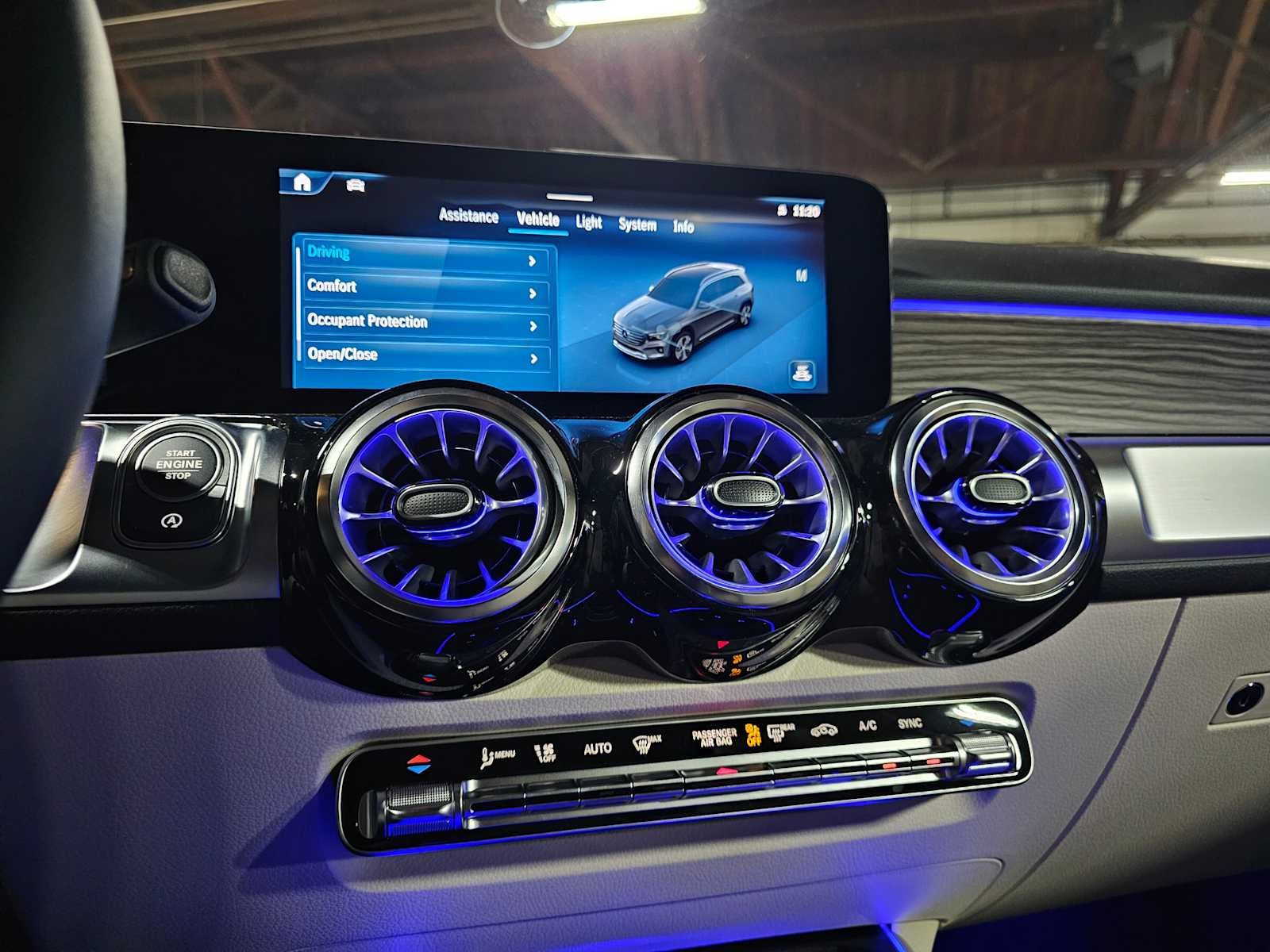2026 Mercedes-Benz GLB 250 4MATIC® SUV