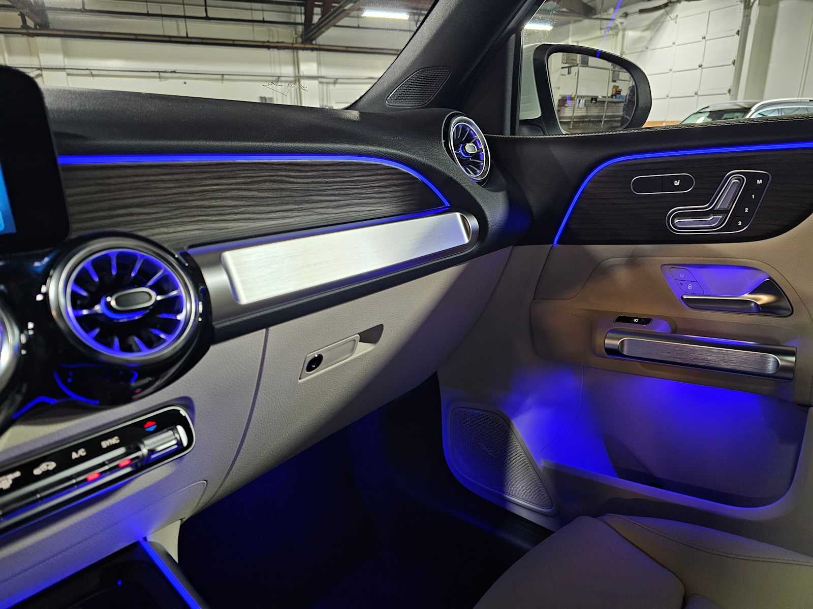 2026 Mercedes-Benz GLB 250 4MATIC® SUV