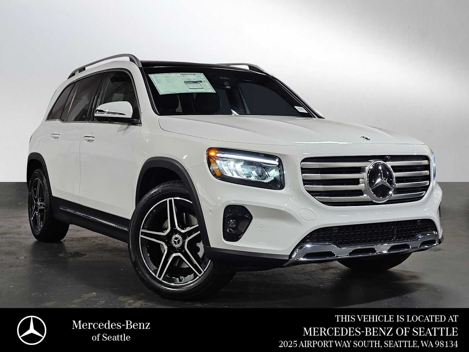 2026 Mercedes-Benz GLB GLB 250 4MATIC's photo