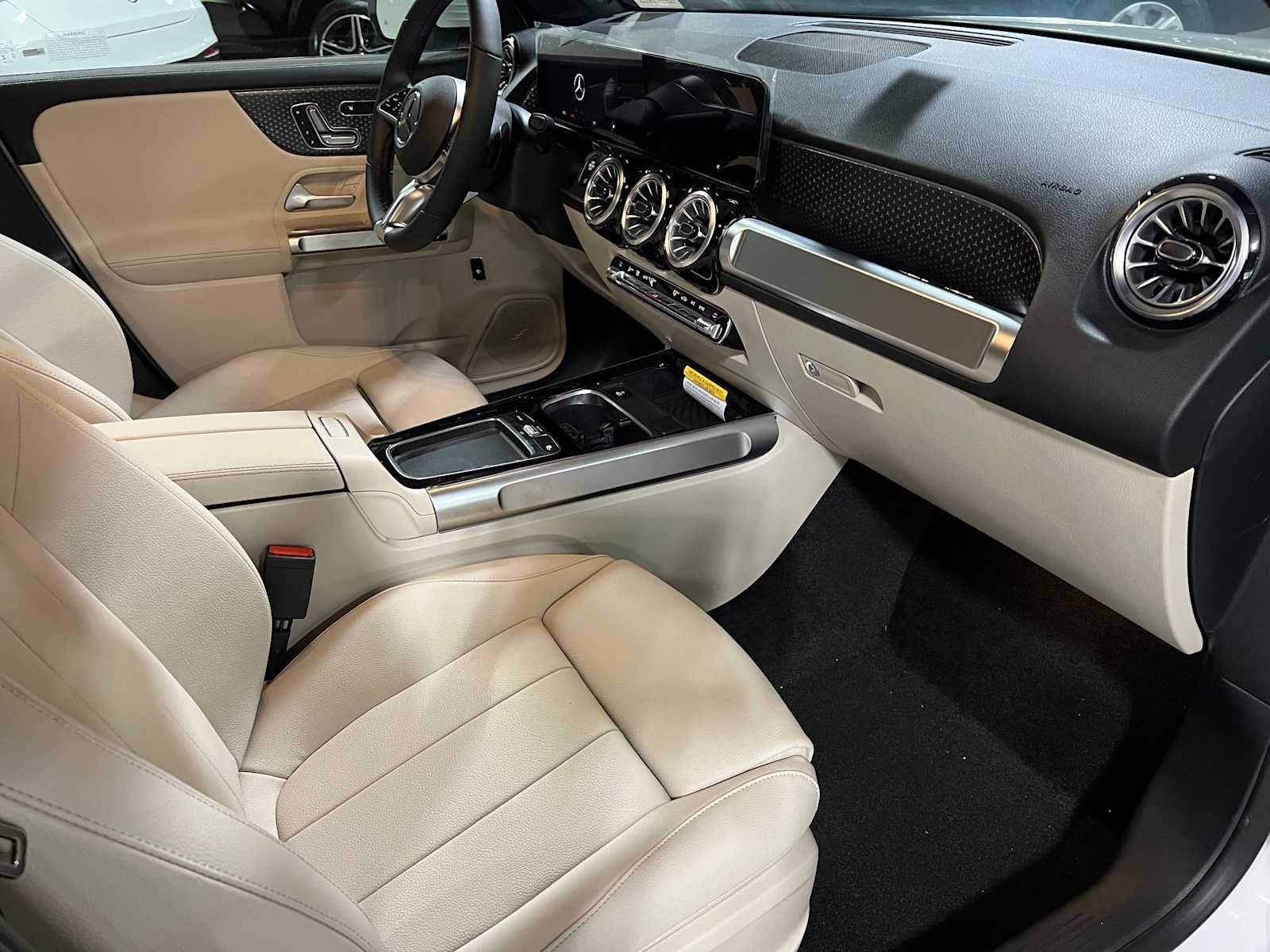 2026 Mercedes-Benz GLB 250 4MATIC® SUV