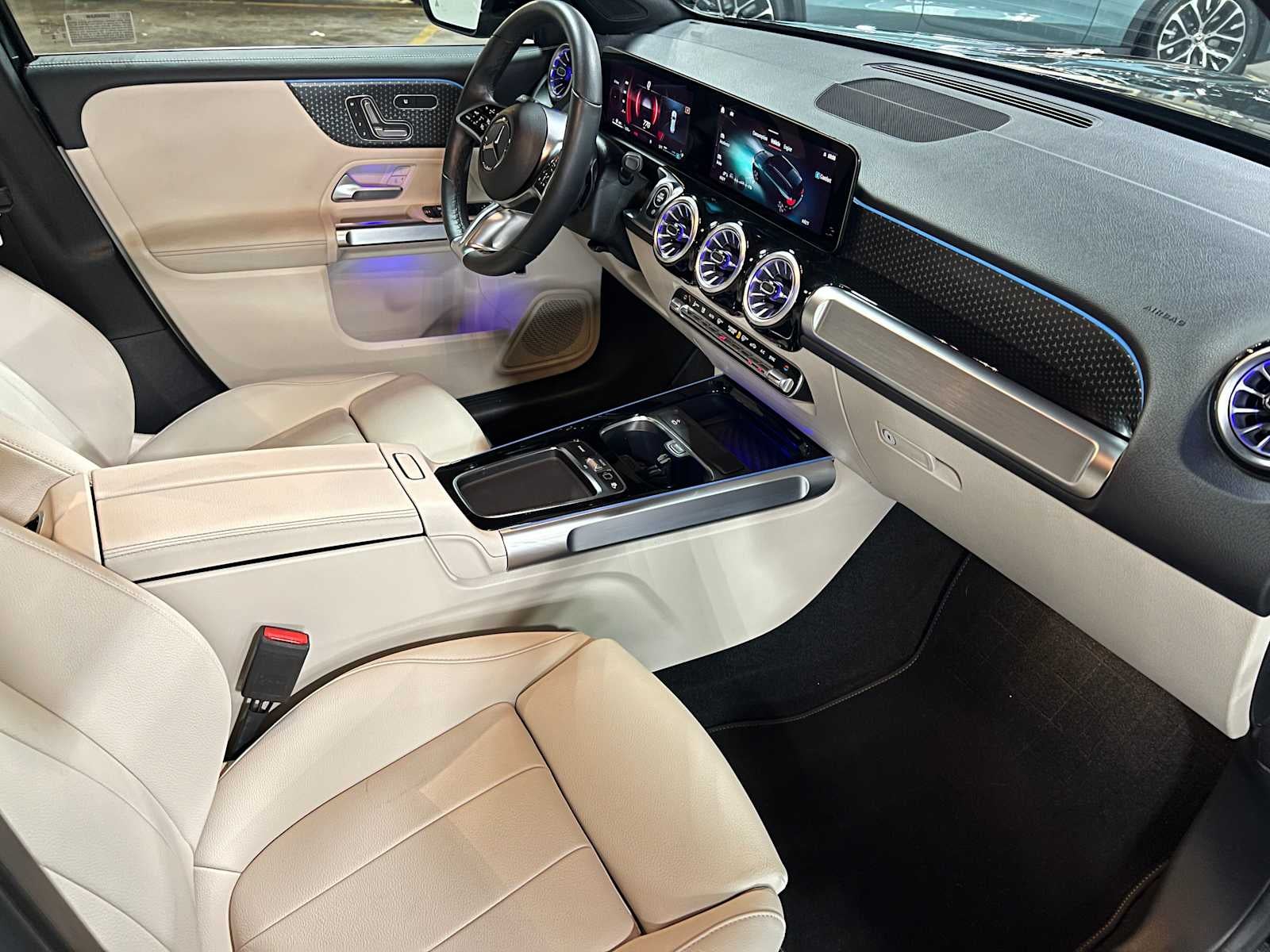 2025 Mercedes-Benz GLB 250 4MATIC® SUV