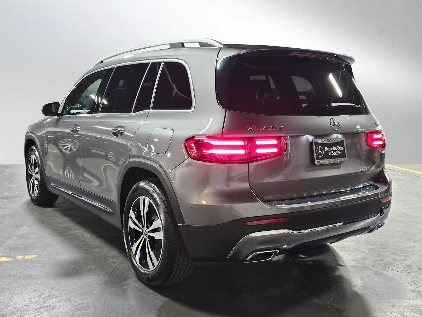 2026 Mercedes-Benz GLB 250 4MATIC® SUV