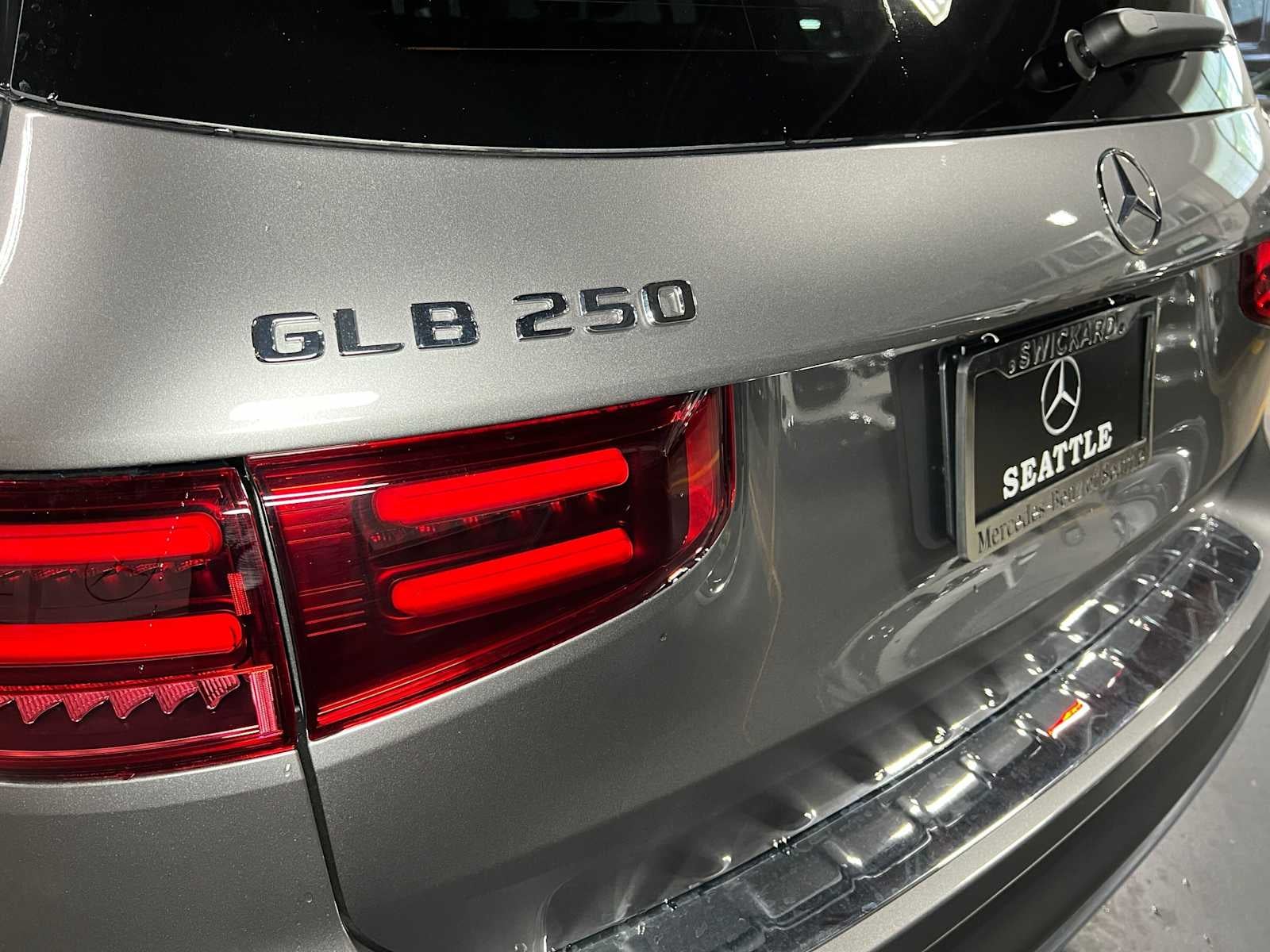 2026 Mercedes-Benz GLB 250 4MATIC® SUV